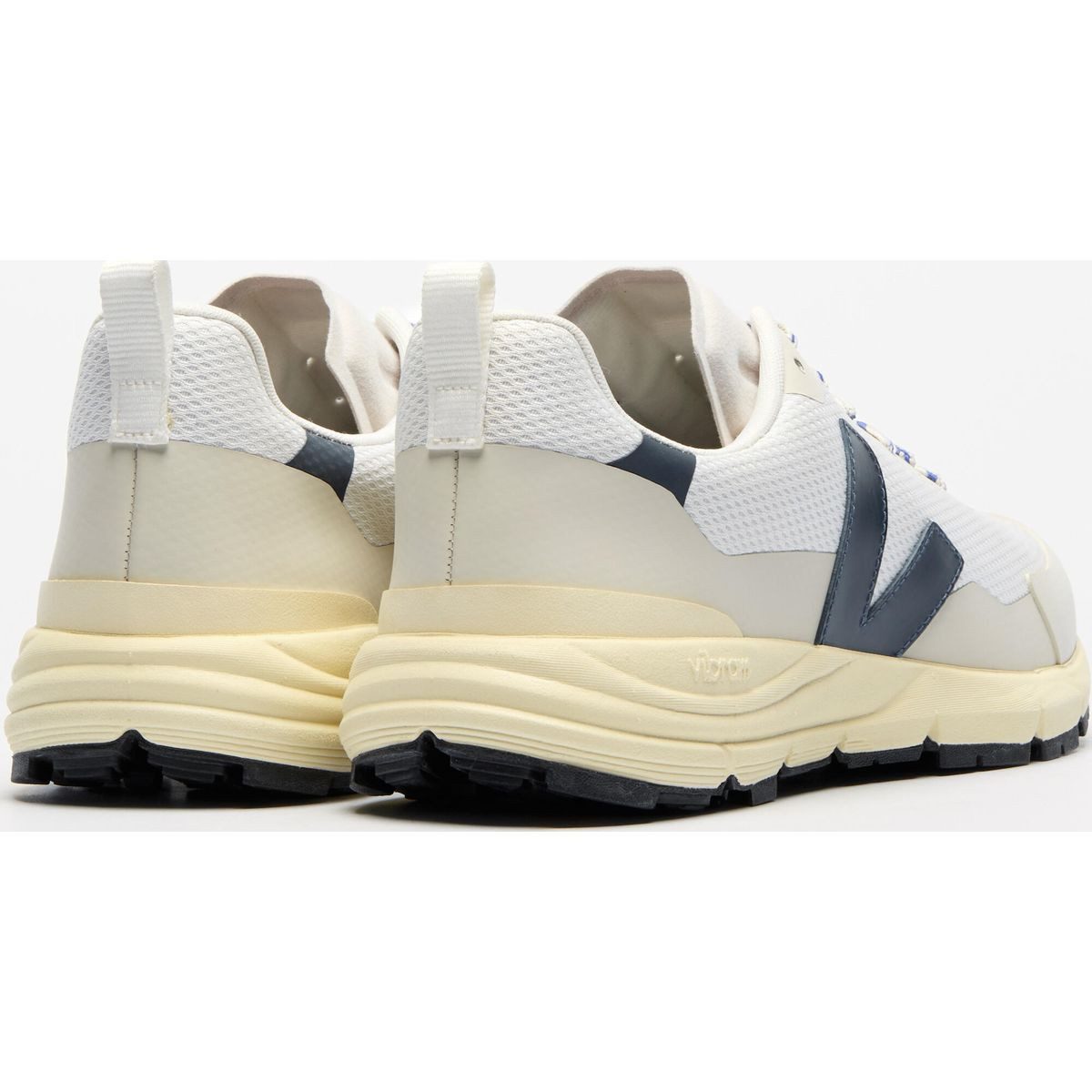 VEJA Dekkan Alveomesh Women Outdoorschuh Nachhaltiger, atmungsaktiver Damen-Sneaker mit recycelten Materialien