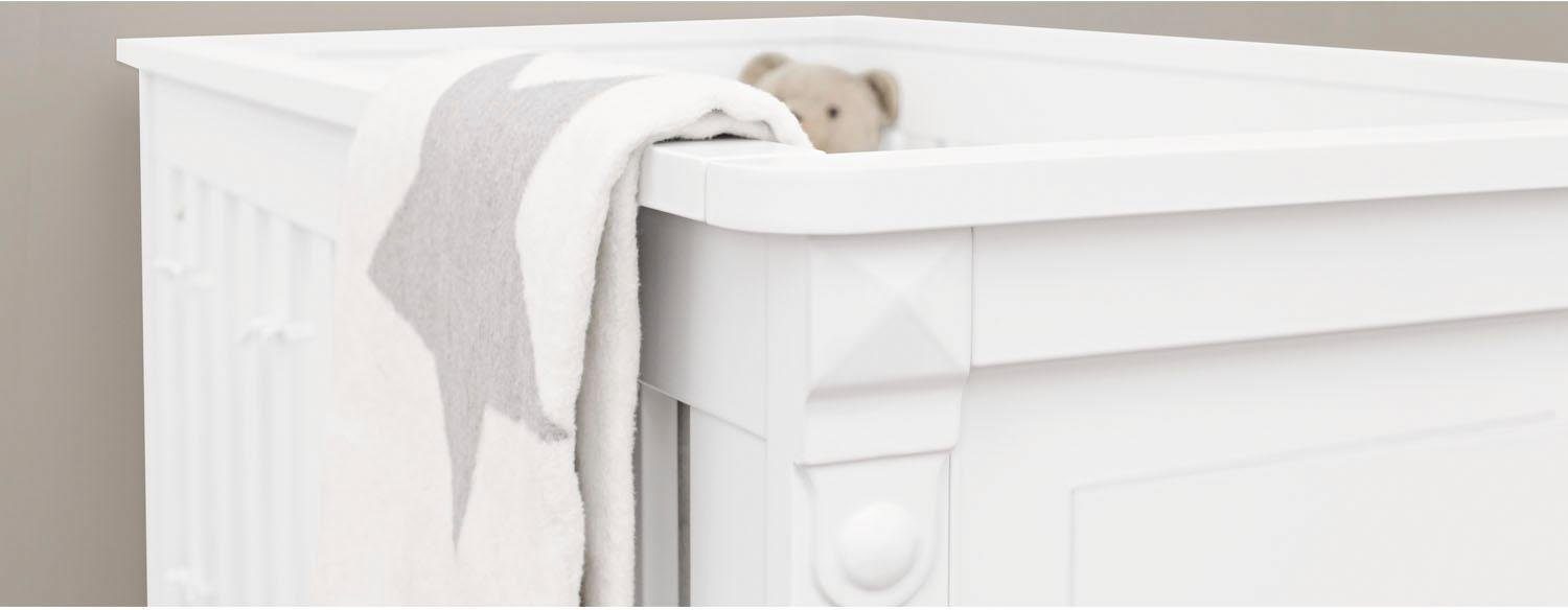 Möbel Babymöbel Pinolino® Babyzimmer-Komplettset Emilia, (Set, 3-St), extrabreit; mit Kinderbett, Schrank und Wickelkommode