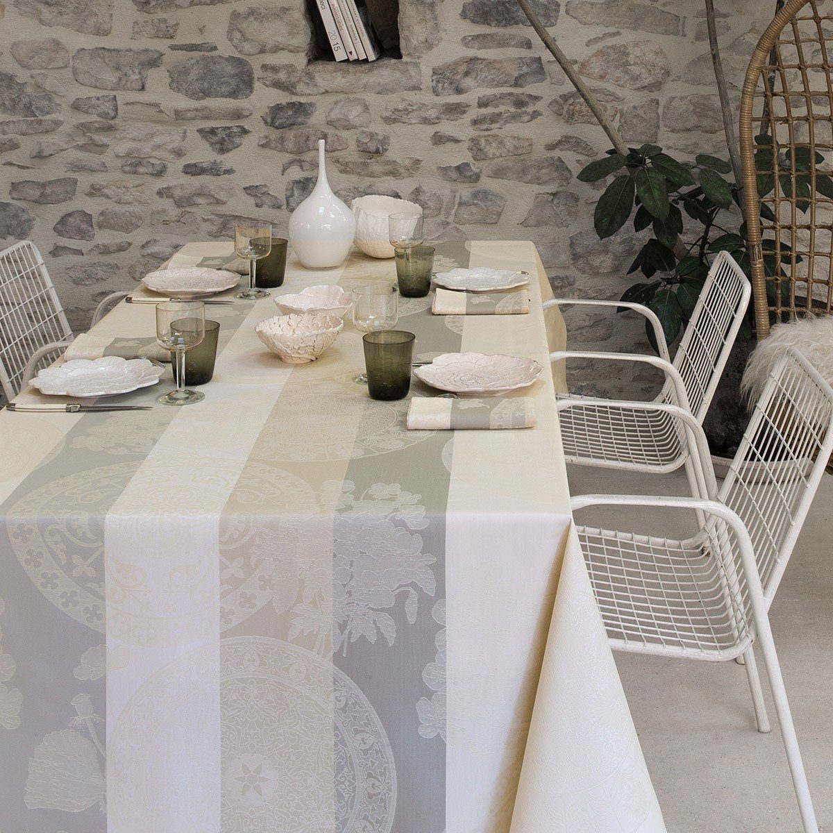 Le Jacquard Francais Tischdecke Le Jacquard Français Tischwäschekollektion Fleurs Gourmandes, jacquard-gewebt