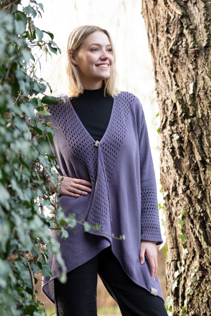 Knit Factory Strickjacke April Strickjacken 36/38 Glatt Grau (1-tlg) modern Strickware Strickartikel Strickmode