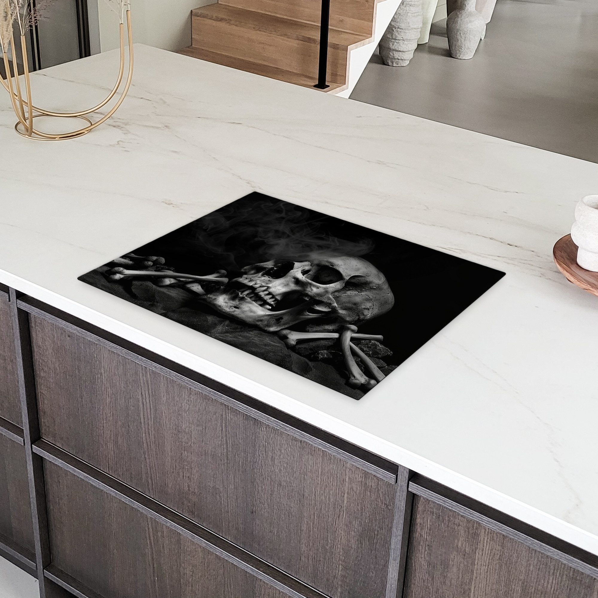 MuchoWow Herd-Abdeckplatte Totenkopf - Rauch - Schwarz - Weiß, Vinyl, (1 tlg), Küche Herdabdeckung Ceranfeld Induktionsfeld Vinyl, 65x50 cm