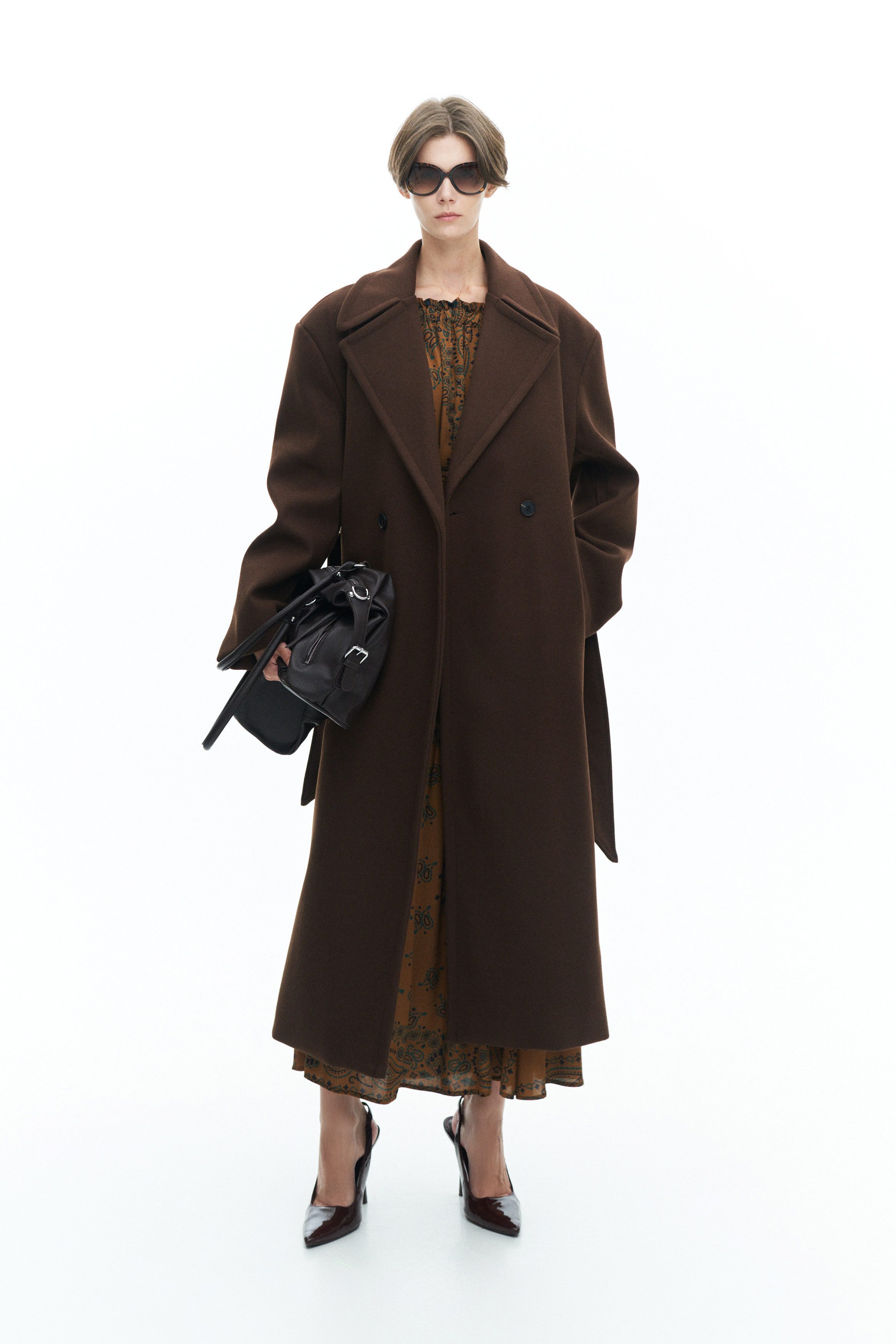 RICANO Wollmantel RICANO Damenmantel „Patrizia“ – Wadenlanger Mantel mit Reverskragen Handgefertigt, mit Bindegürtel und Knopfleiste mit schwarzen Knöpfen