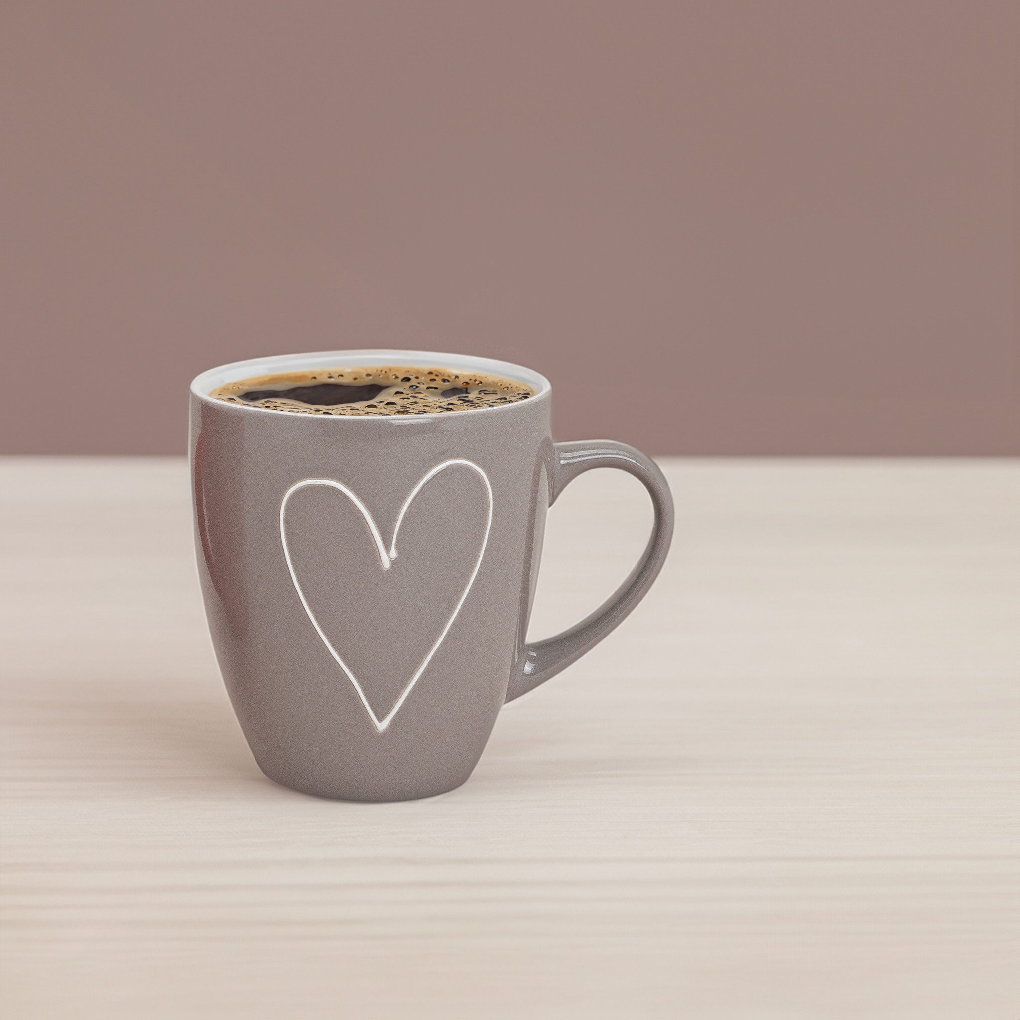 matches21 HOME & HOBBY Tasse Grosse Kaffeetassen 4er Set Landhaus-Stil einfarbig Herzen Liebe, 4-tlg., Keramik, Tee Kaffee-Becher, klassisch, rot grau weiss, 40 – Bild 5 von 5