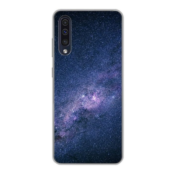 MuchoWow Handyhülle Die Milchstraße an einem dunklen Himmel Handyhülle Samsung Galaxy A30s Smartphone-Bumper Print Handy