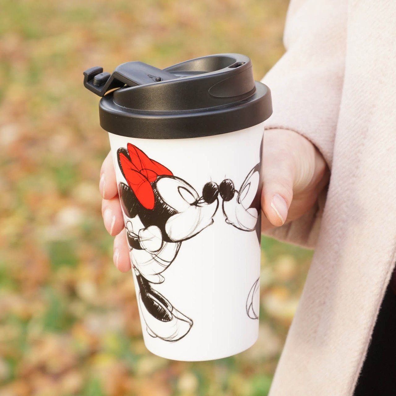 Geda Labels GmbH Coffee-to-go-Becher Mickey Kiss Sketch, 1-tlg., PP, Weiß, 400 ml, doppelwandig, auslaufsicher