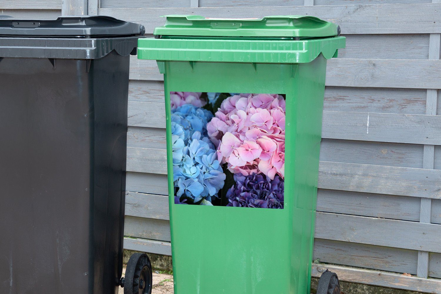 MuchoWow Wandsticker Blumen St), Sticker, Abfalbehälter - Container, - Hortensie - Botanisch (1 Mülleimer-aufkleber, Strauch Mülltonne