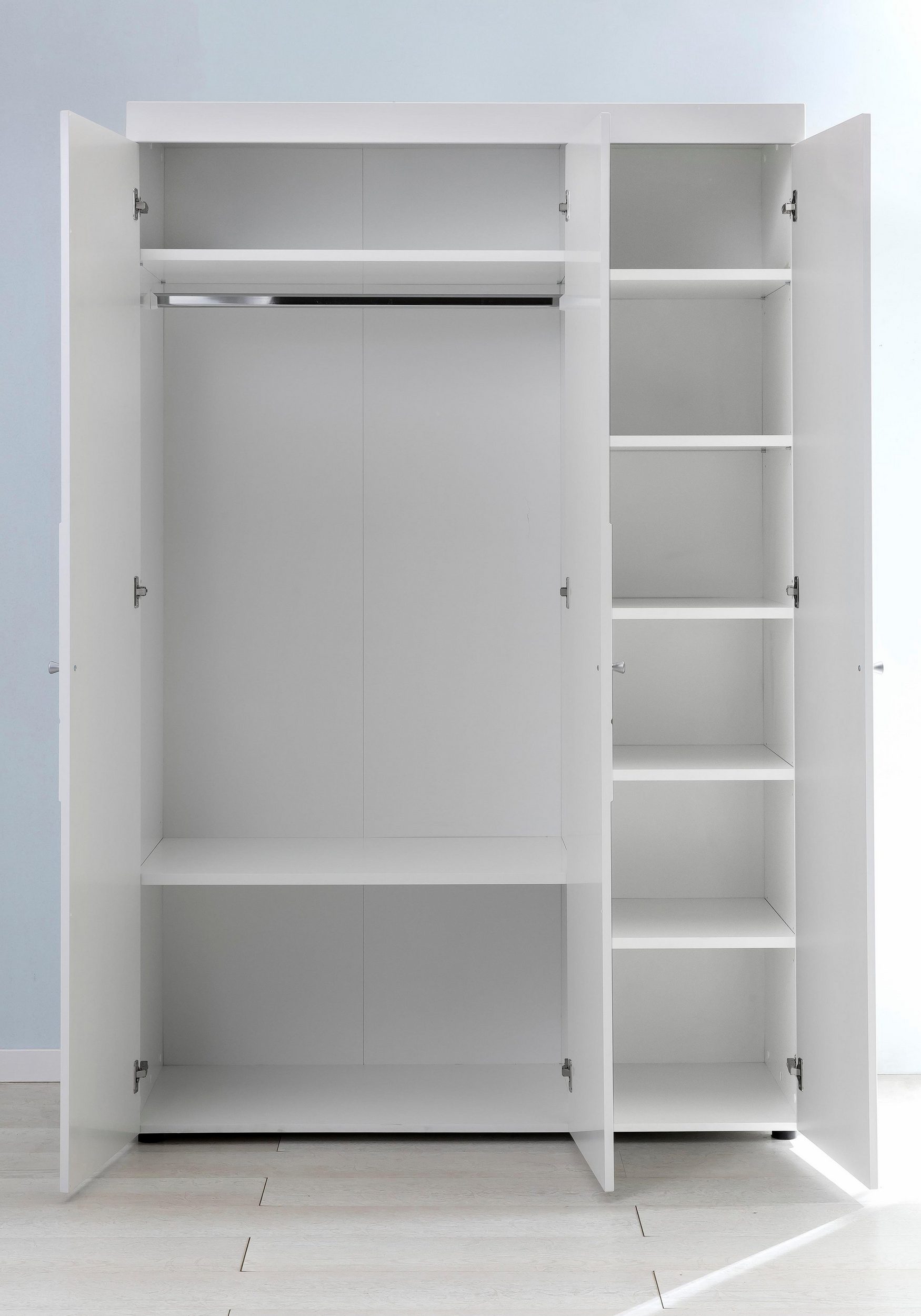 Kleiderschrank BASEL mit tollem Stauraum