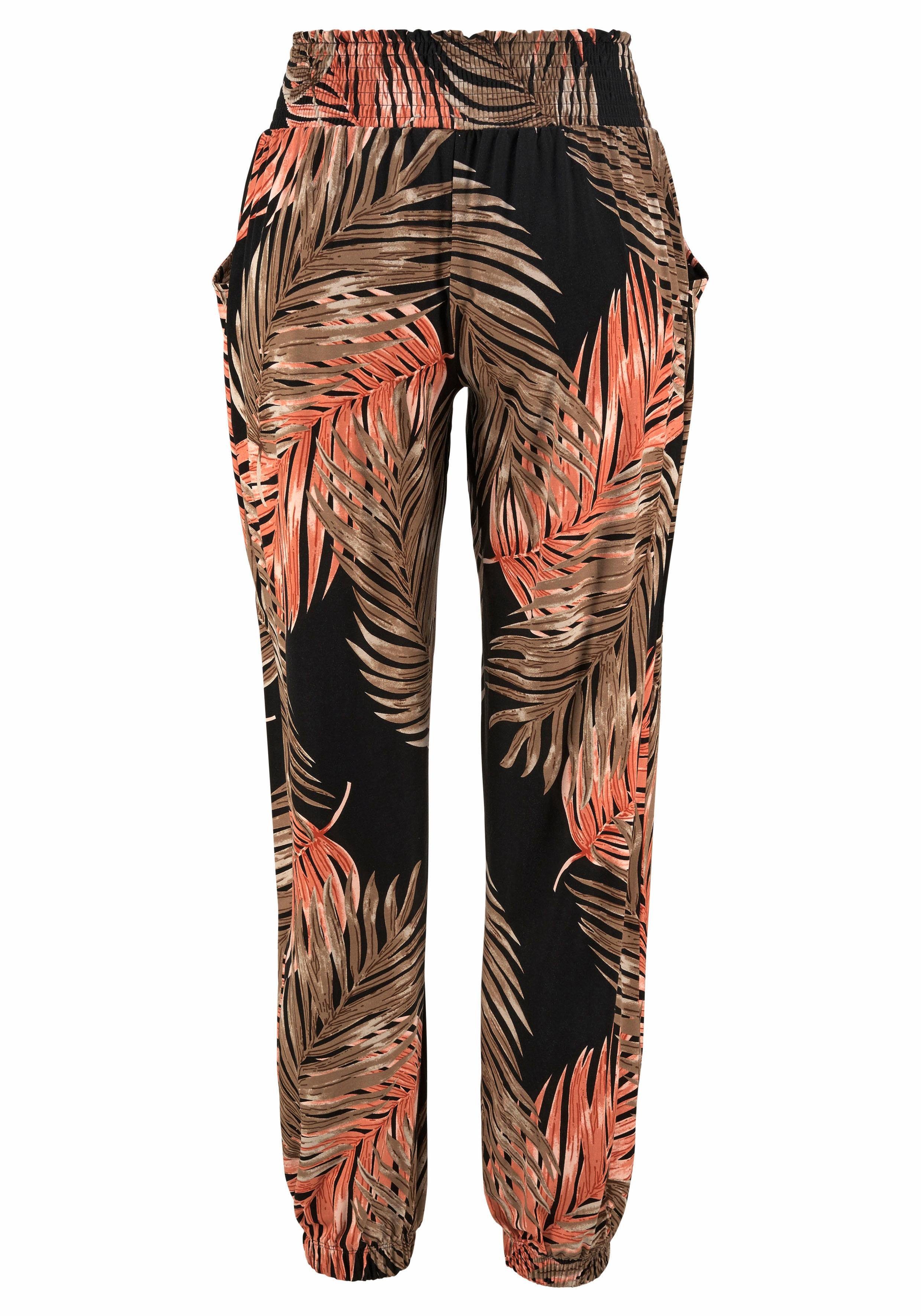 LASCANA Strandhose aus leichter, fließender Viskose und Palmenprint mit Palmenblätterdruck, leichte Jerseyhose, Sommerhose, Schlupfhose