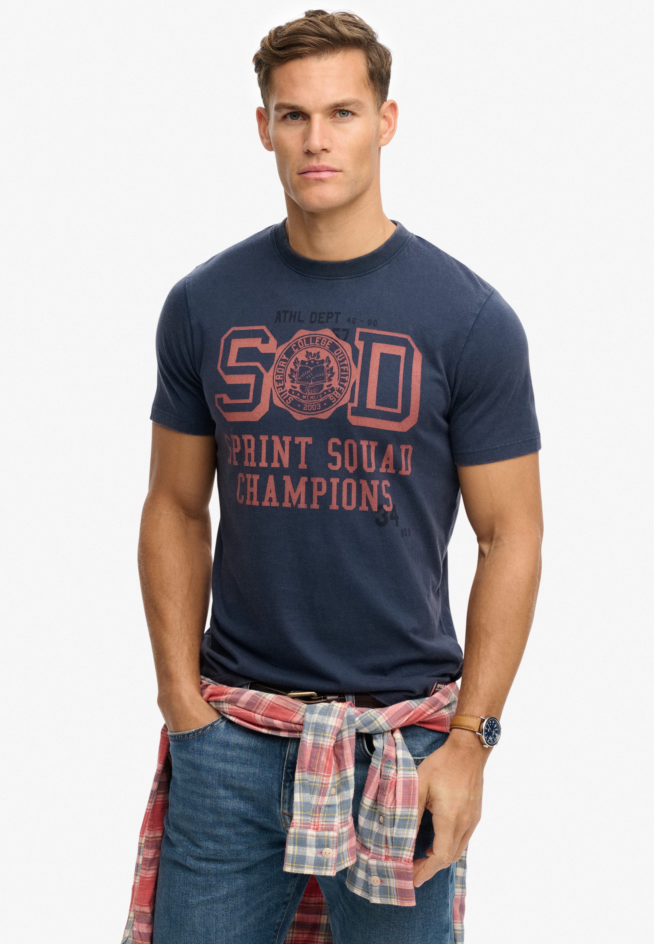 Superdry Rundhalsshirt VINTAGE PREP RELAXED TEE mit coolem Rissdruck