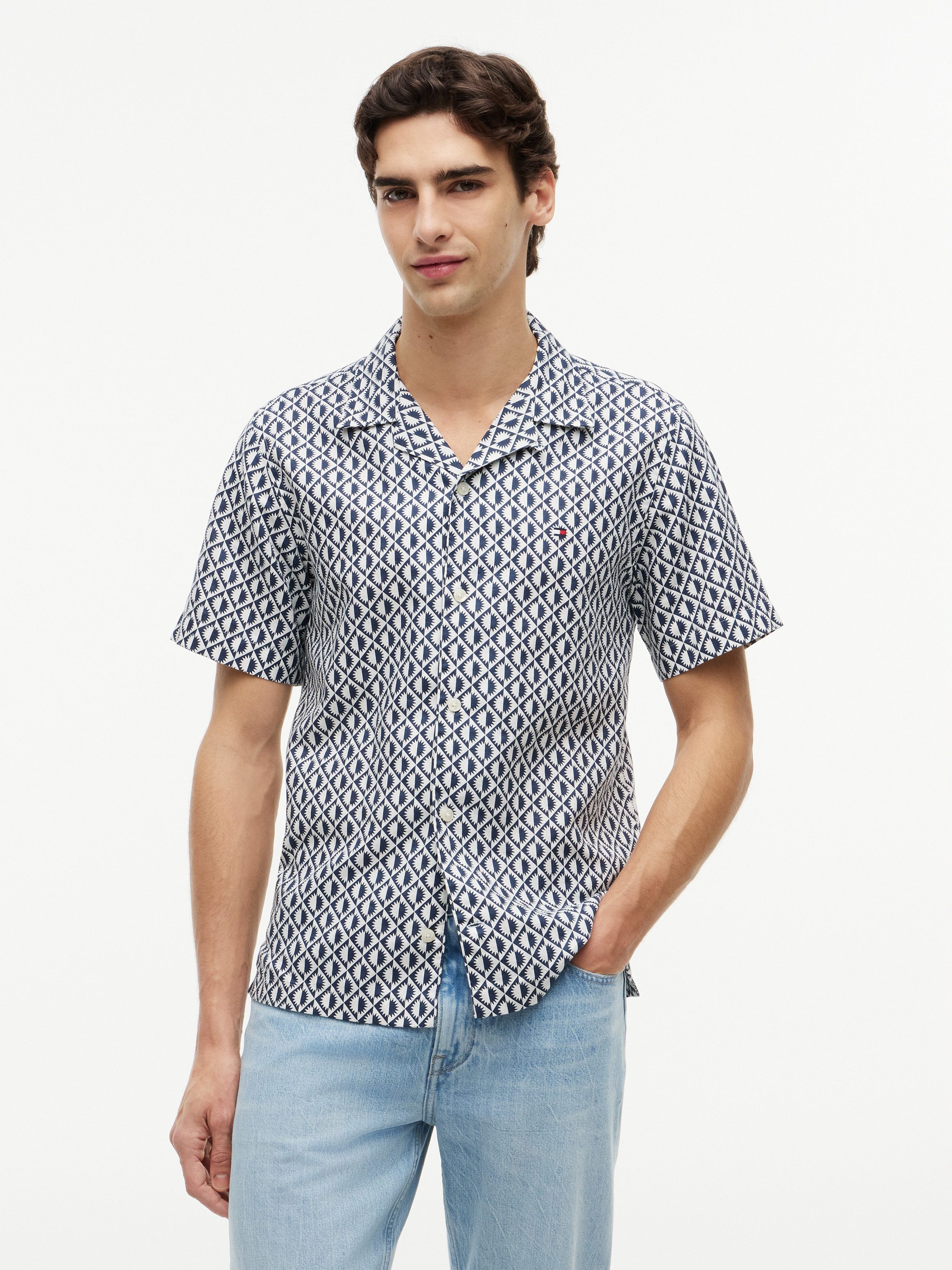 Tommy Hilfiger Kurzarmhemd LINEN BLEND AOP SS RF SHIRT aus Leinenmix mit Print