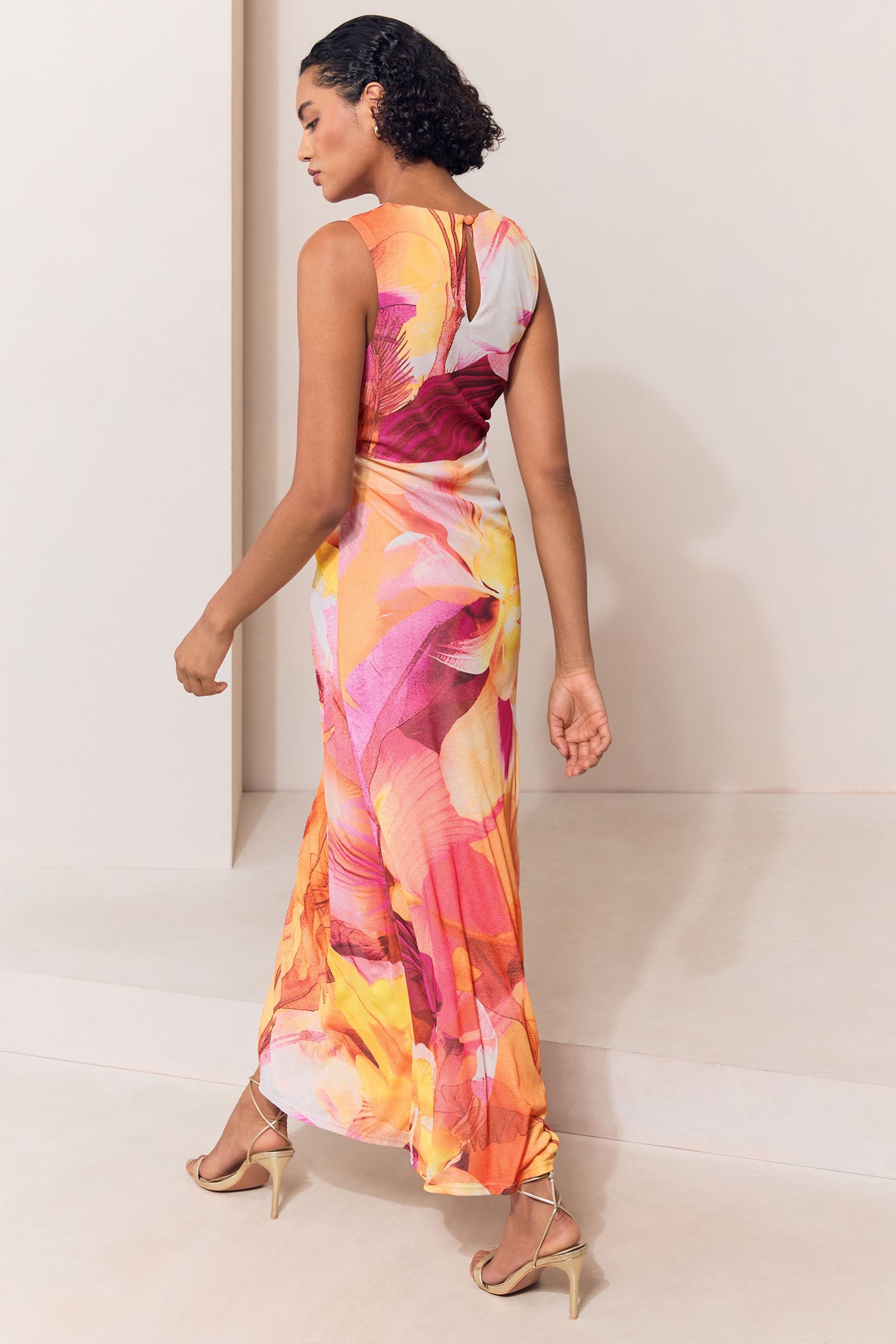 LIPSY Tüllkleid Lipsy ärmelloses Maxikleid mit Mesh und Knoten (1-tlg) – Bild 2 von 4