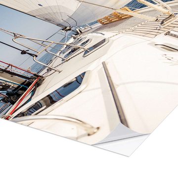 Posterlounge Wandfolie Editors Choice, Segelschiff mit weißen Segeln, Badezimmer Maritim Fotografie