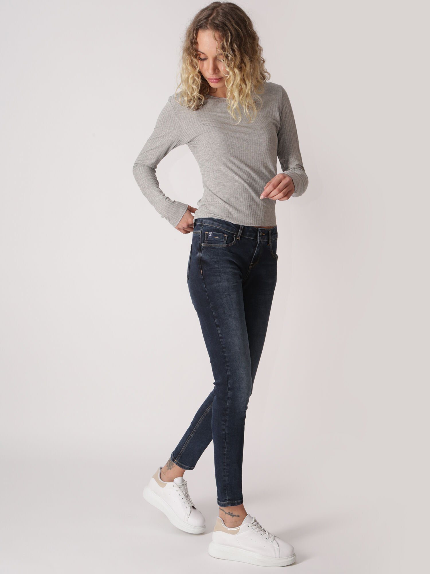 Sina Skinny-fit-Jeans Five-Pocket-Stil of Denim Miracle im