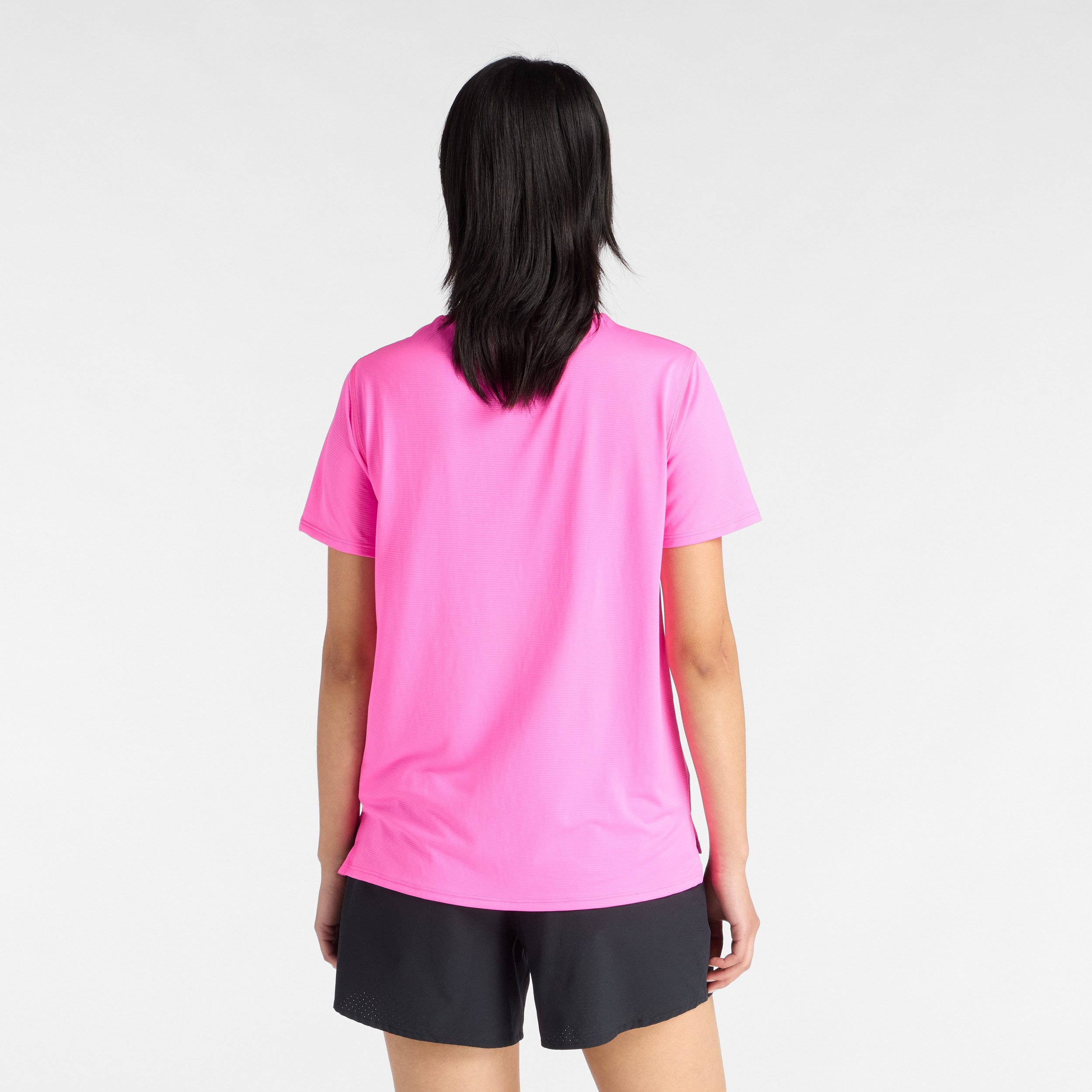 New Balance Laufshirt Sports Essentials T-Shirt Womens TOP-36327 mit eingefasster Kante am Rundhalsausschnitt, Kurzarm, atmungsaktiv