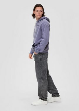 QS Sweatshirt Hoodie mit Front- und Rückenprint Label-Patch