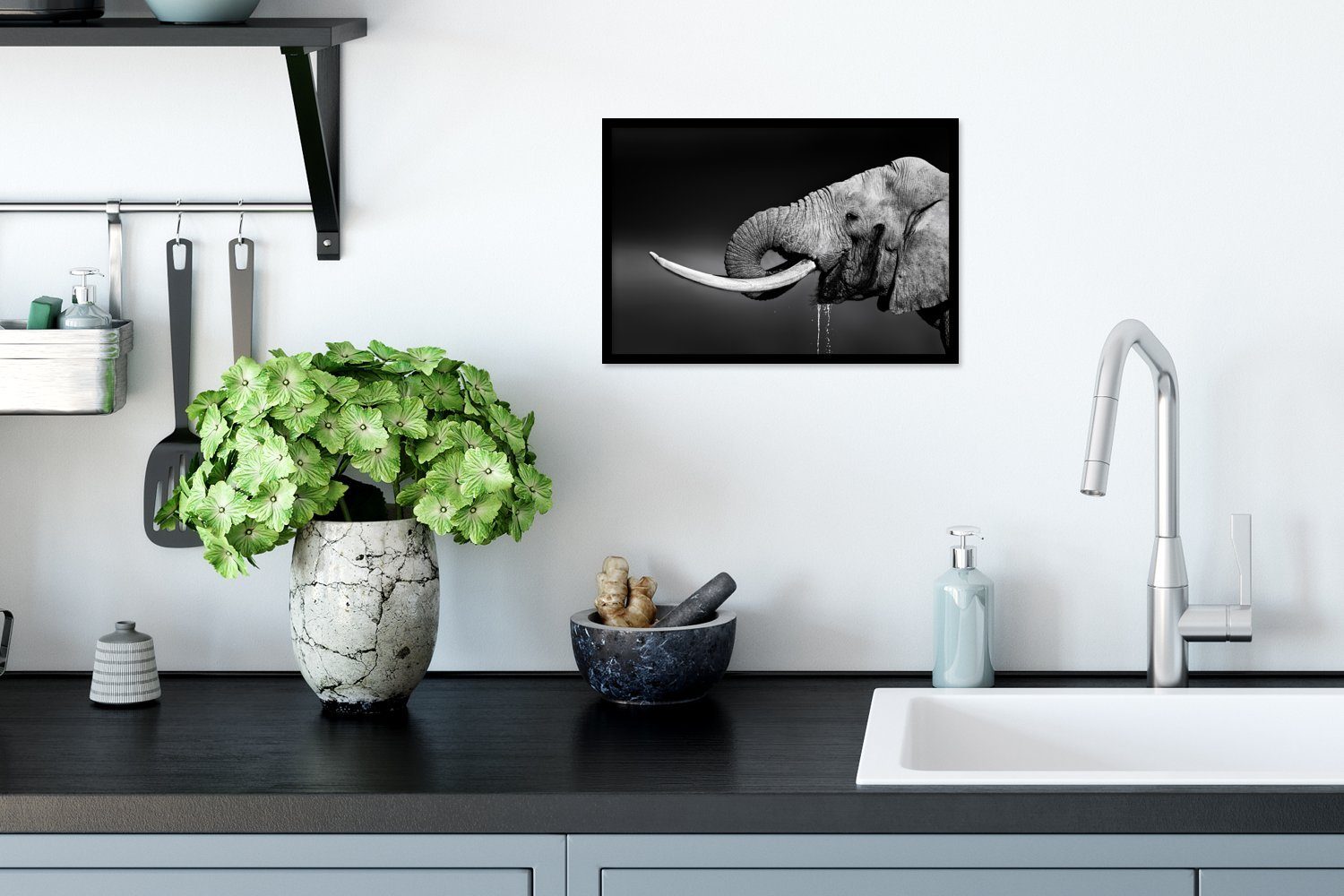 MuchoWow Poster Elefant - Bilderrahmen (1 Wasser Bilder, Gerahmtes Schwarz - Wandposter, - St), Schwarzem Weiß, Poster, Wanddeko