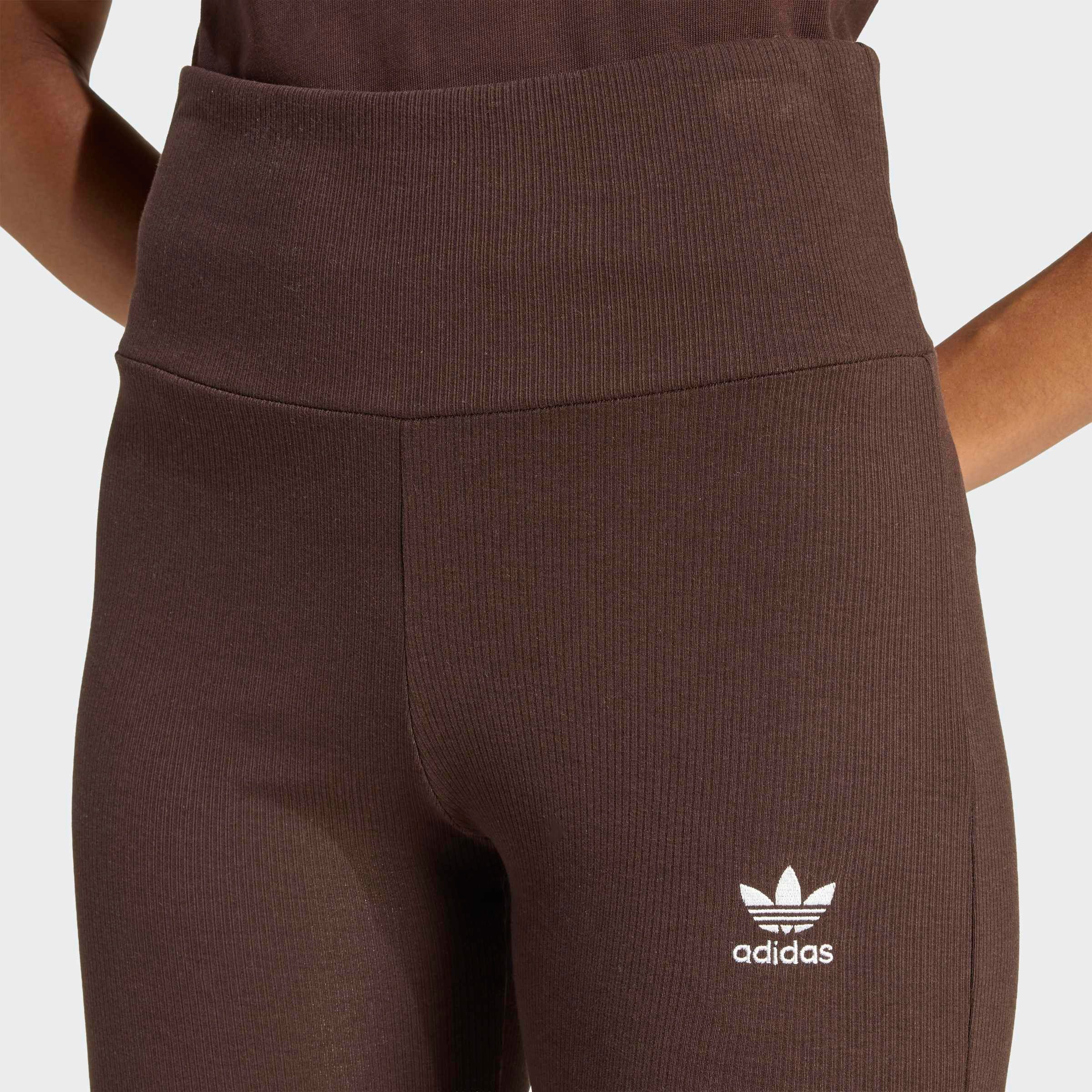 adidas Originals Leggings ESS FL LEGGINGS mit ausgestelltem Bein, in Ripp-Optik, eng anliegende Passform