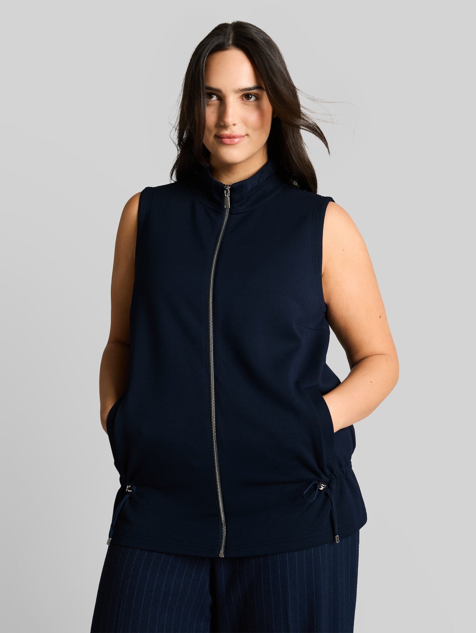 TOM TAILOR PLUS Sweatjacke Strick & Sweatshirts Plus Size - Scuba Sweatweste mit Stehkragen