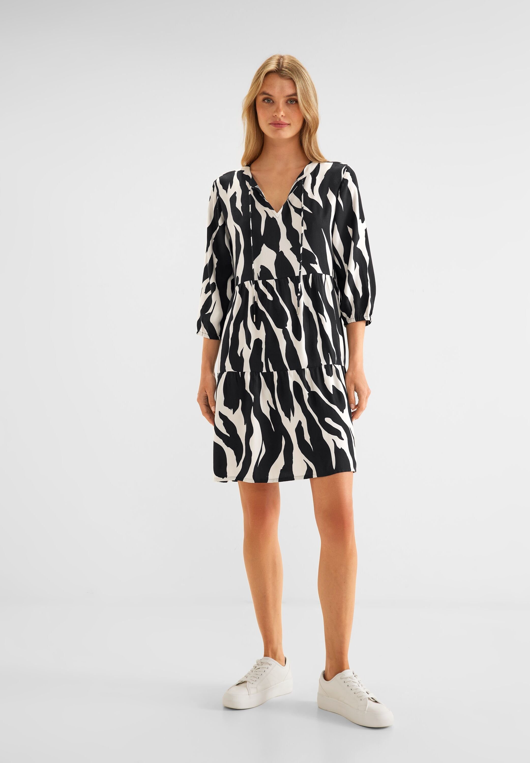 One Vorhanden Black in Kleid Street Zebraprint ONE STREET Nicht (1-tlg) Tunikakleid