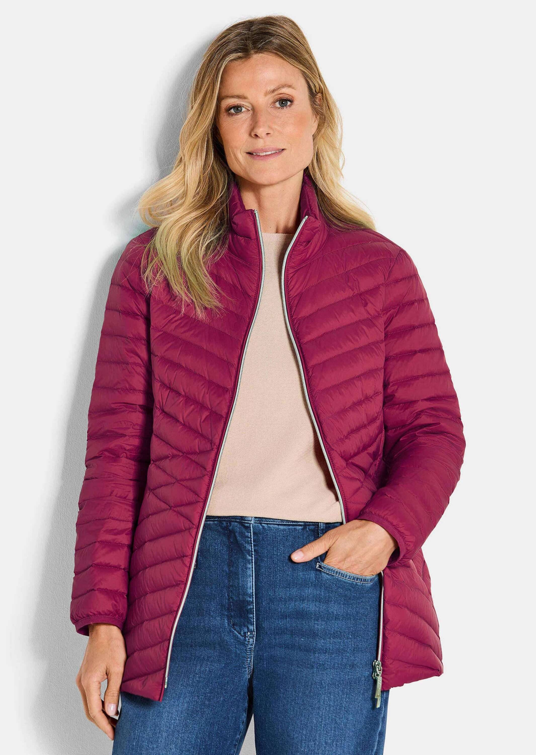GOLDNER Steppjacke Kurzgröße: Herbstjacke mit Daunen, Stehkragen Verlängerte Jacke in femininer Steppung mit Reißverschluss