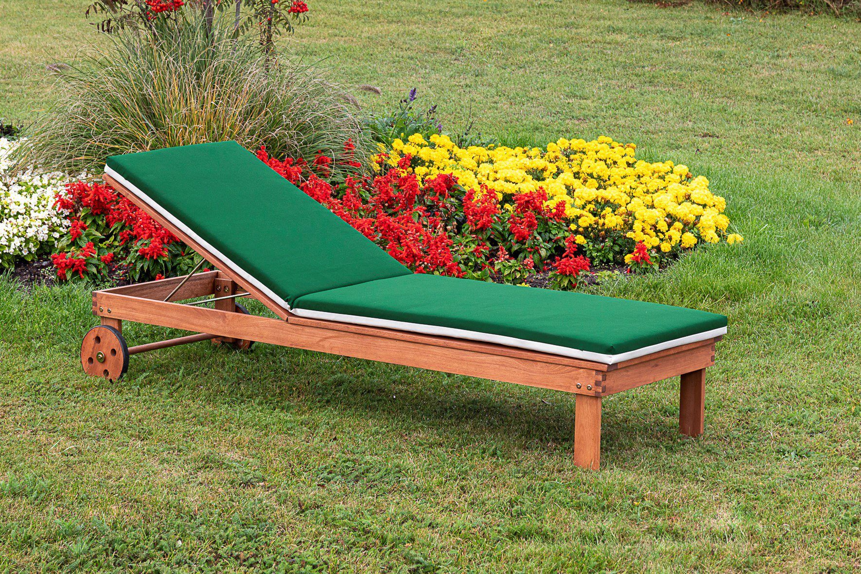 MERXX Gartenliege, mit 2-farbiger Wendeauflage, verstellbare Rückenlehne, Eukalyptusholz