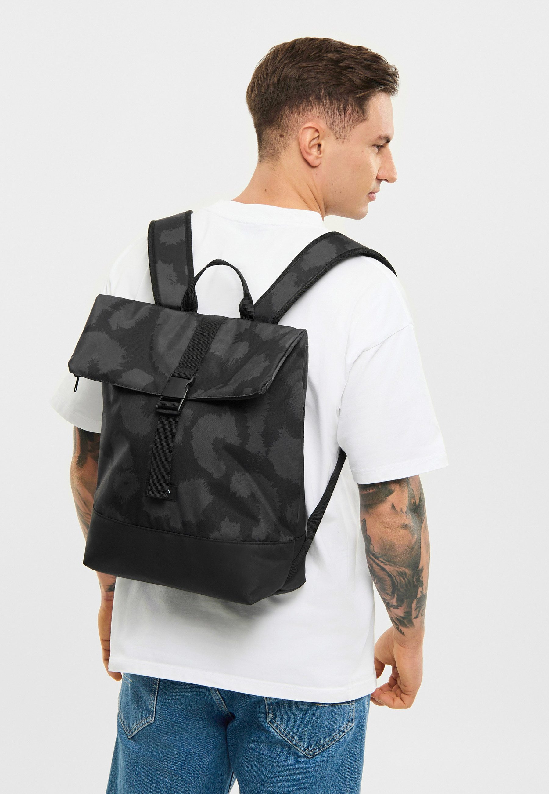 LARKSON Cityrucksack TAMMO, Rolltop Damen Herren, Laptop Fach (1-tlg), Flexible Größe, Wasserabweisend
