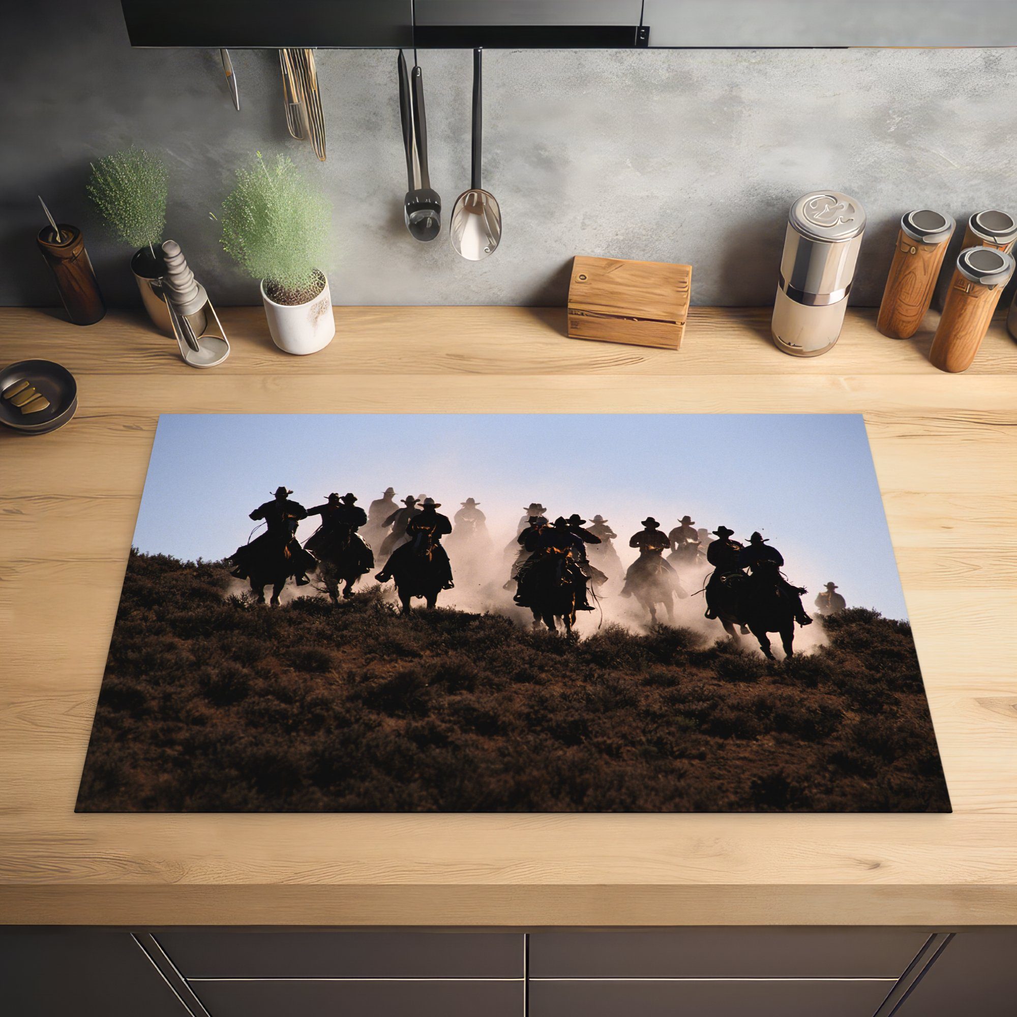 MuchoWow Herdblende-/Abdeckplatte Ceranfeldabdeckung Cowboys für (1 Schutz tlg), auf Pferden, 81x52 Induktionskochfeld küche, Vinyl, cm, die
