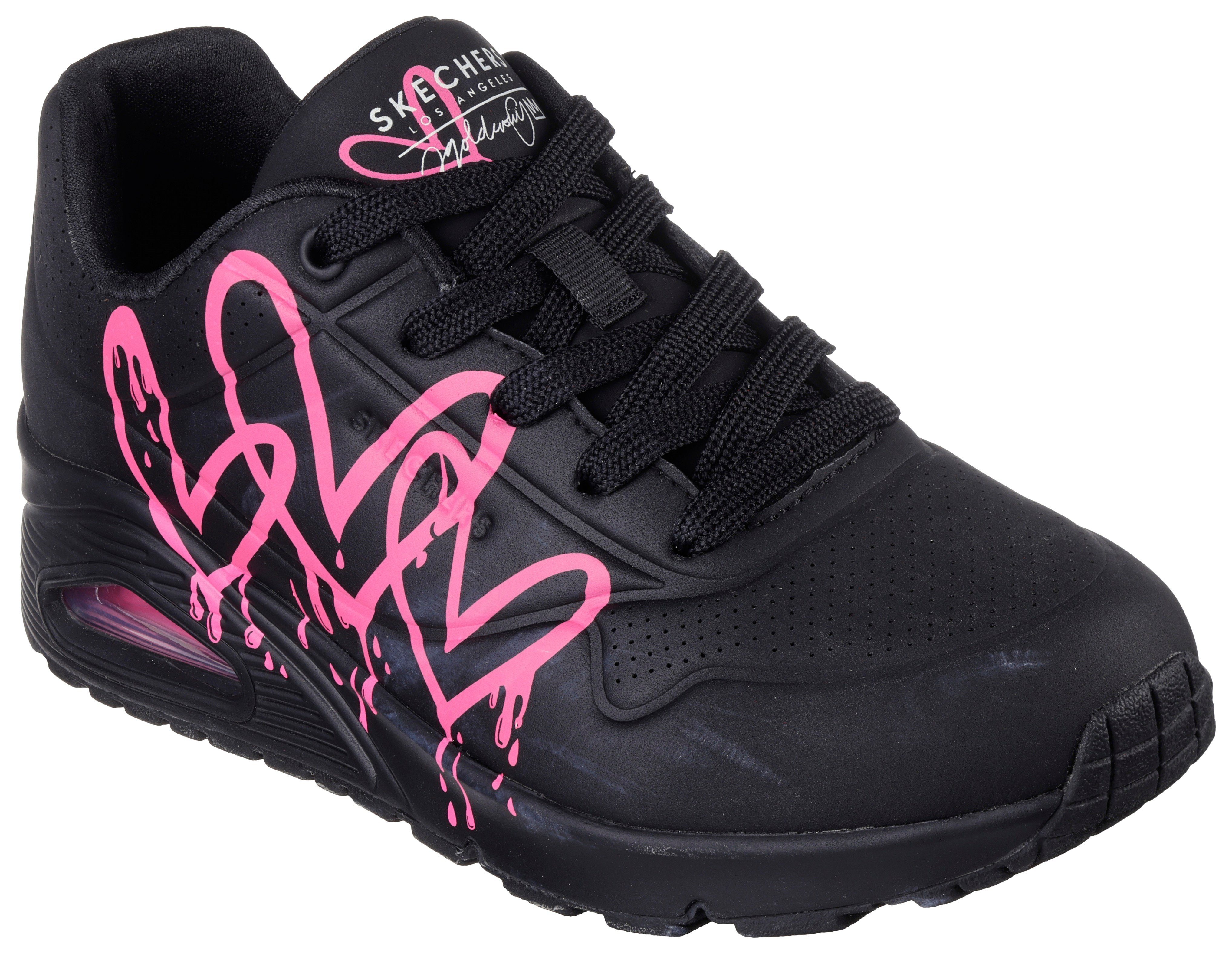 Skechers UNO DRIPPING IN LOVE Sneaker mit Herzen-Graffity-Print, Freizeitschuh, Halbschuh, Schnürschuh