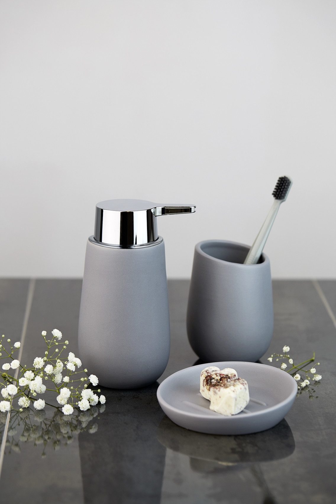 WENKO Badaccessoire-Set Badi, Set, Seifenspender und Zahnputzbecher aus hochwertiger Keramik