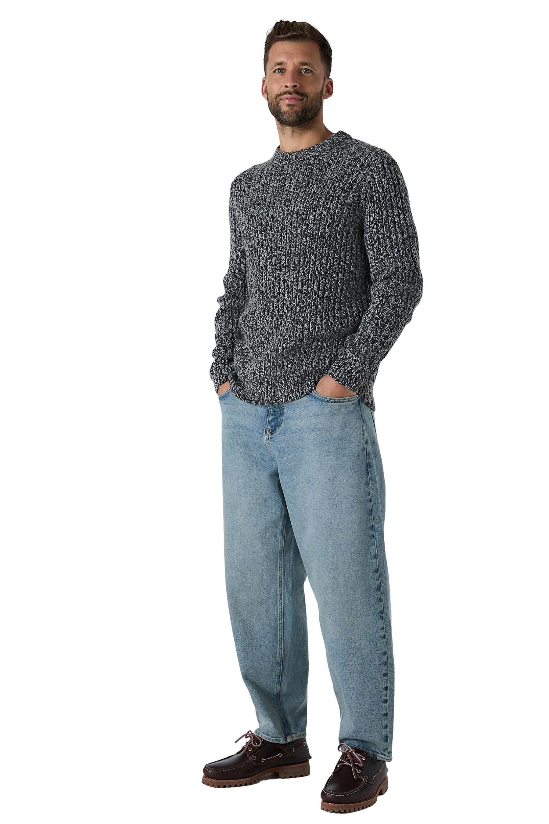 Rundhalspullover Regular Fit Rundhals-Strickpullover, Drehdetail