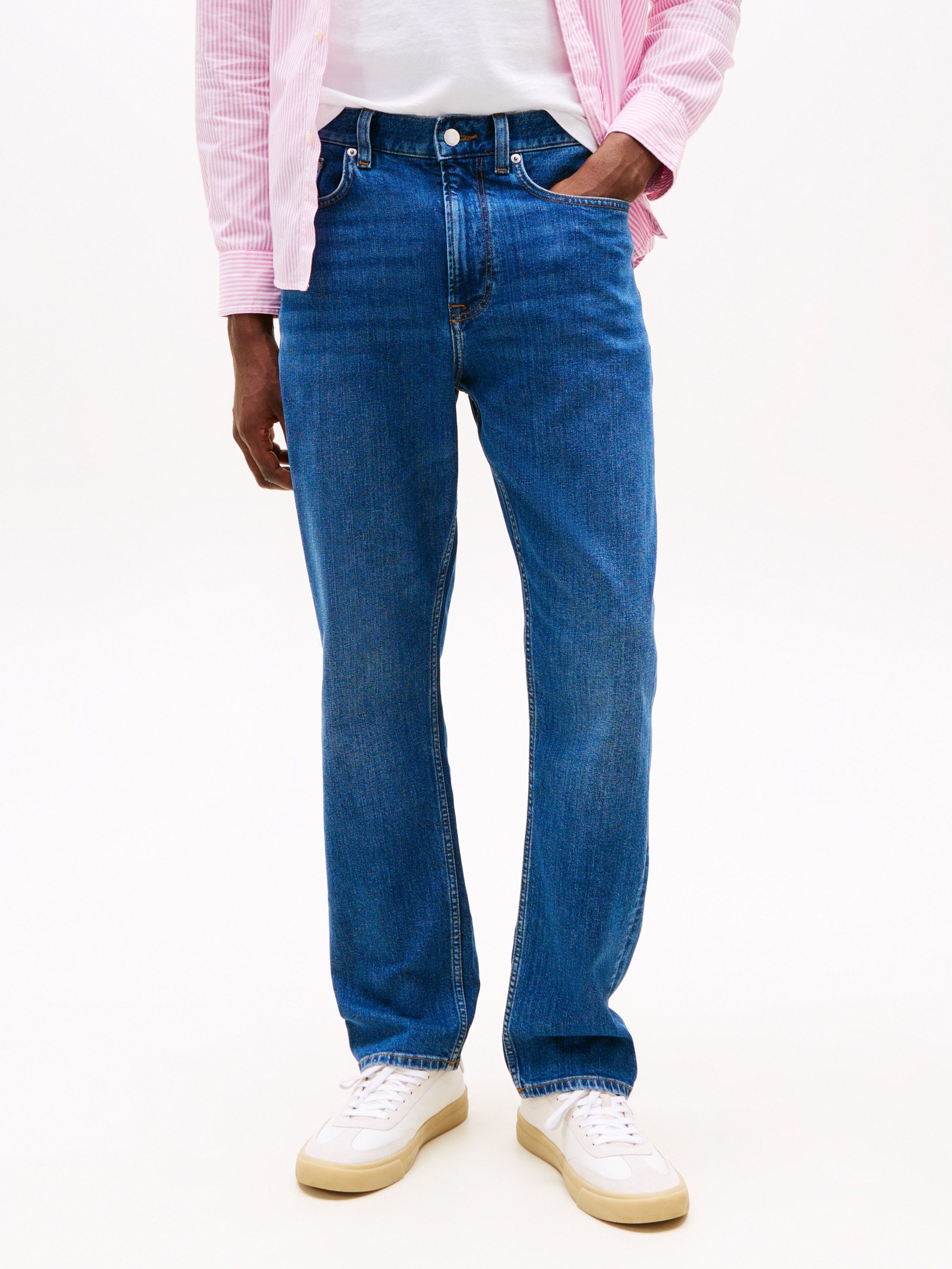 Tommy Hilfiger Straight-Jeans in blauer Waschung günstig online kaufen