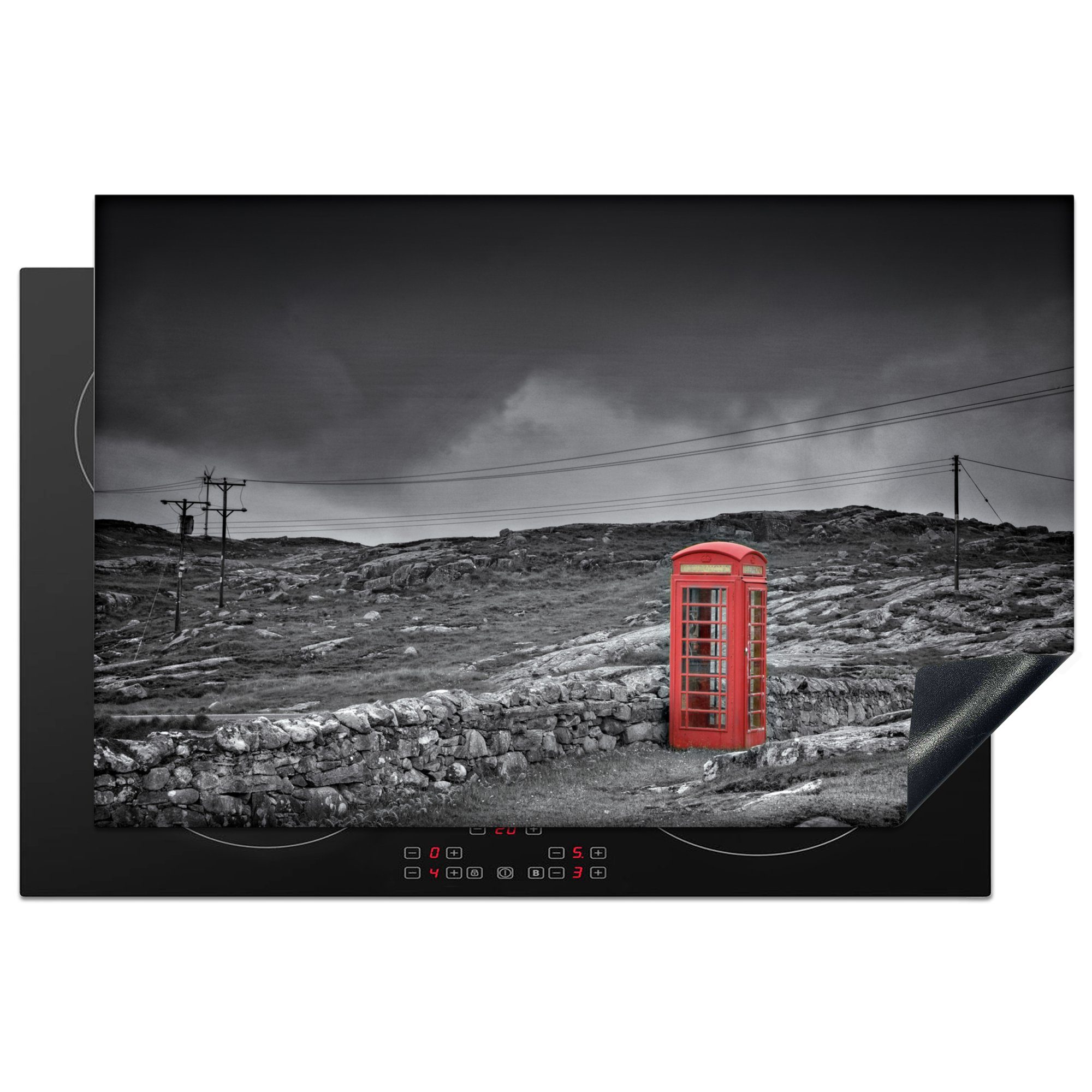 Schwarz-Weiß-Foto britischen Telefonzelle, einer die (1 für Ceranfeldabdeckung MuchoWow 81x52 cm, Schutz tlg), Vinyl, Induktionskochfeld küche, Herdblende-/Abdeckplatte