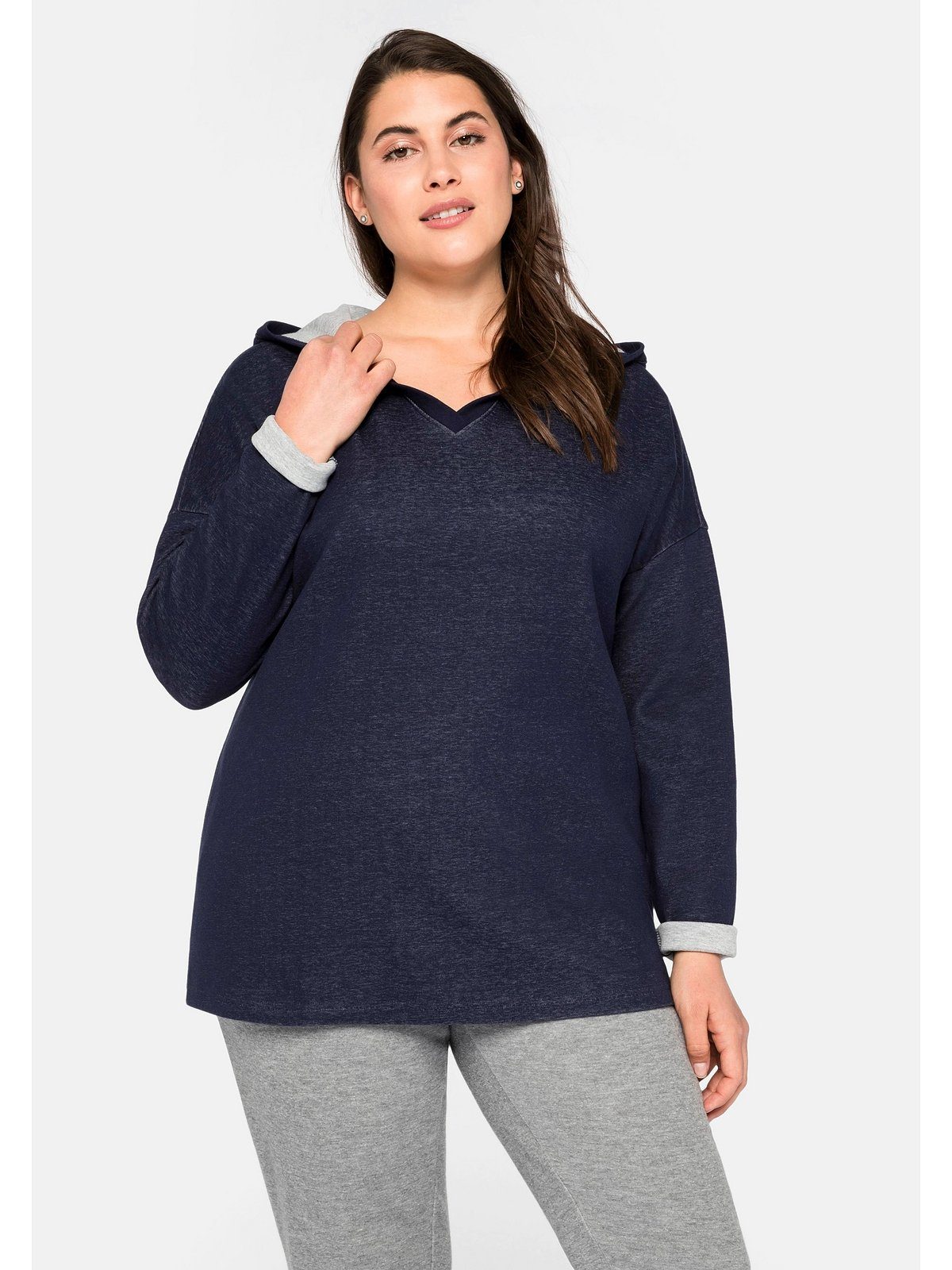 Große V-Ausschnitt Kapuzensweatshirt mit Größen Sheego