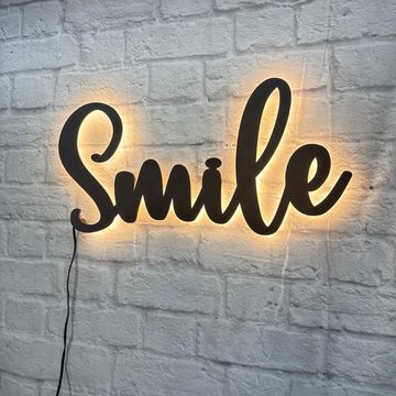 WoodFriends Wandbild Smile Schriftzug mit LED Beleuchtung Geschenk für Geburtstag Wanddeko