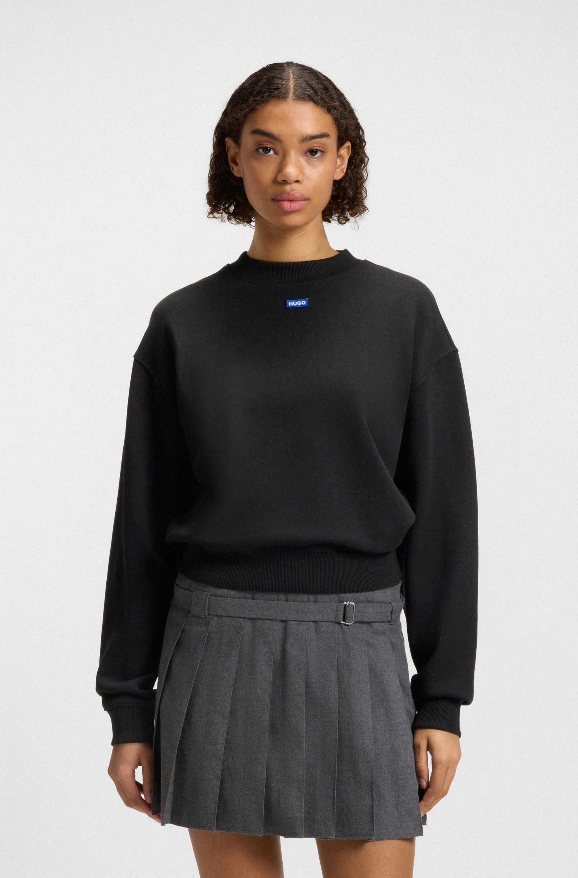 HUGO Blue Sweatshirt Delessa mit Logoaufnäher günstig online kaufen