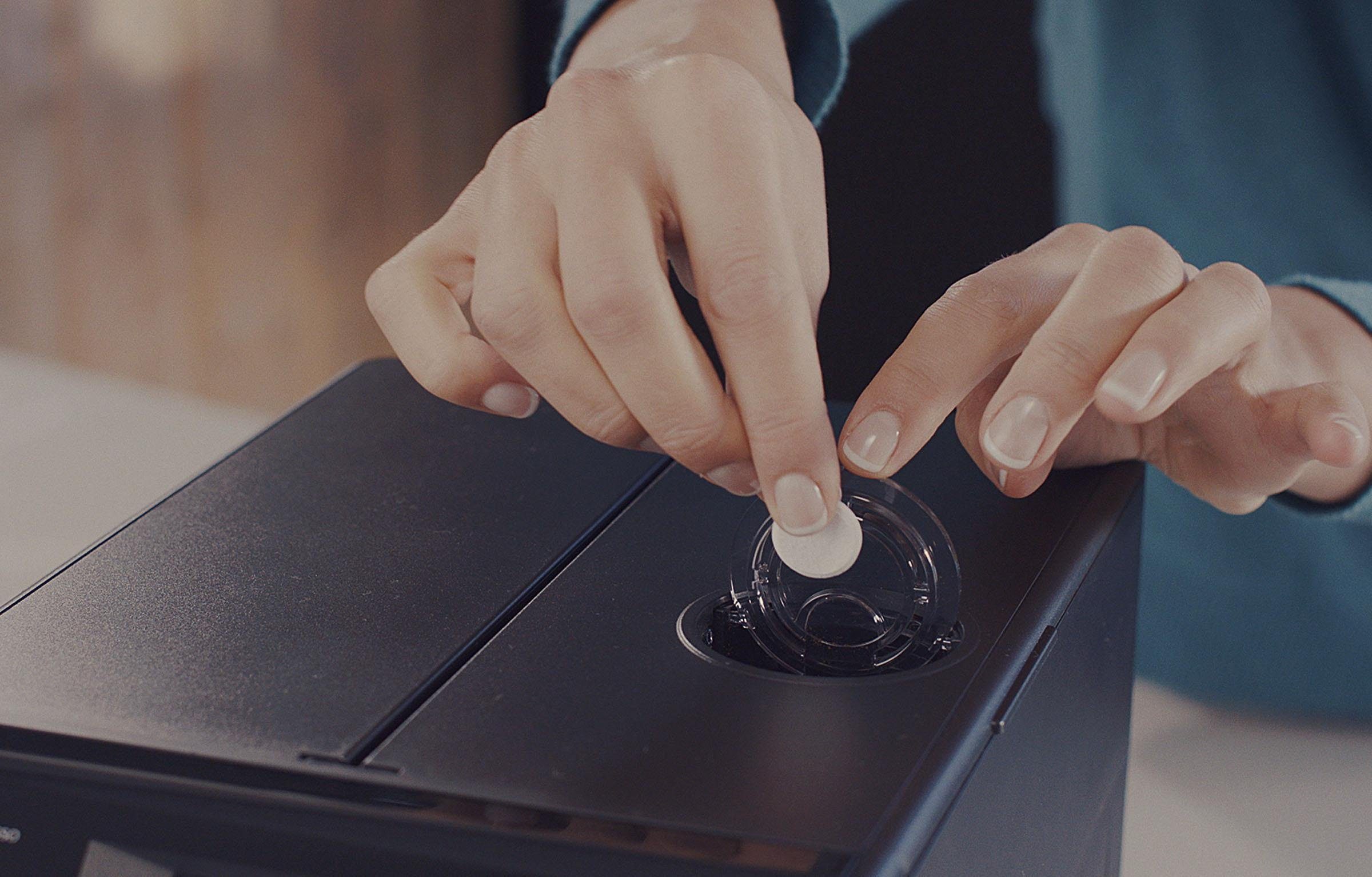 Saeco CA6704/10 Reinigungstabletten (für Kaffeevollautomaten, 6 Kaffeefettlöser-Tabletten)