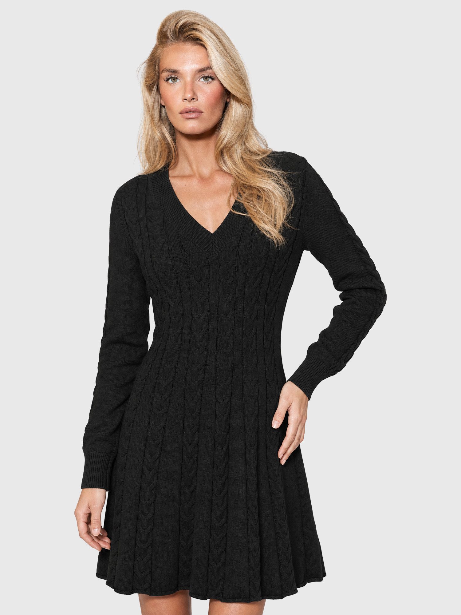 Apart Strickkleid mit Zopfmuster und Kaschmiranteil