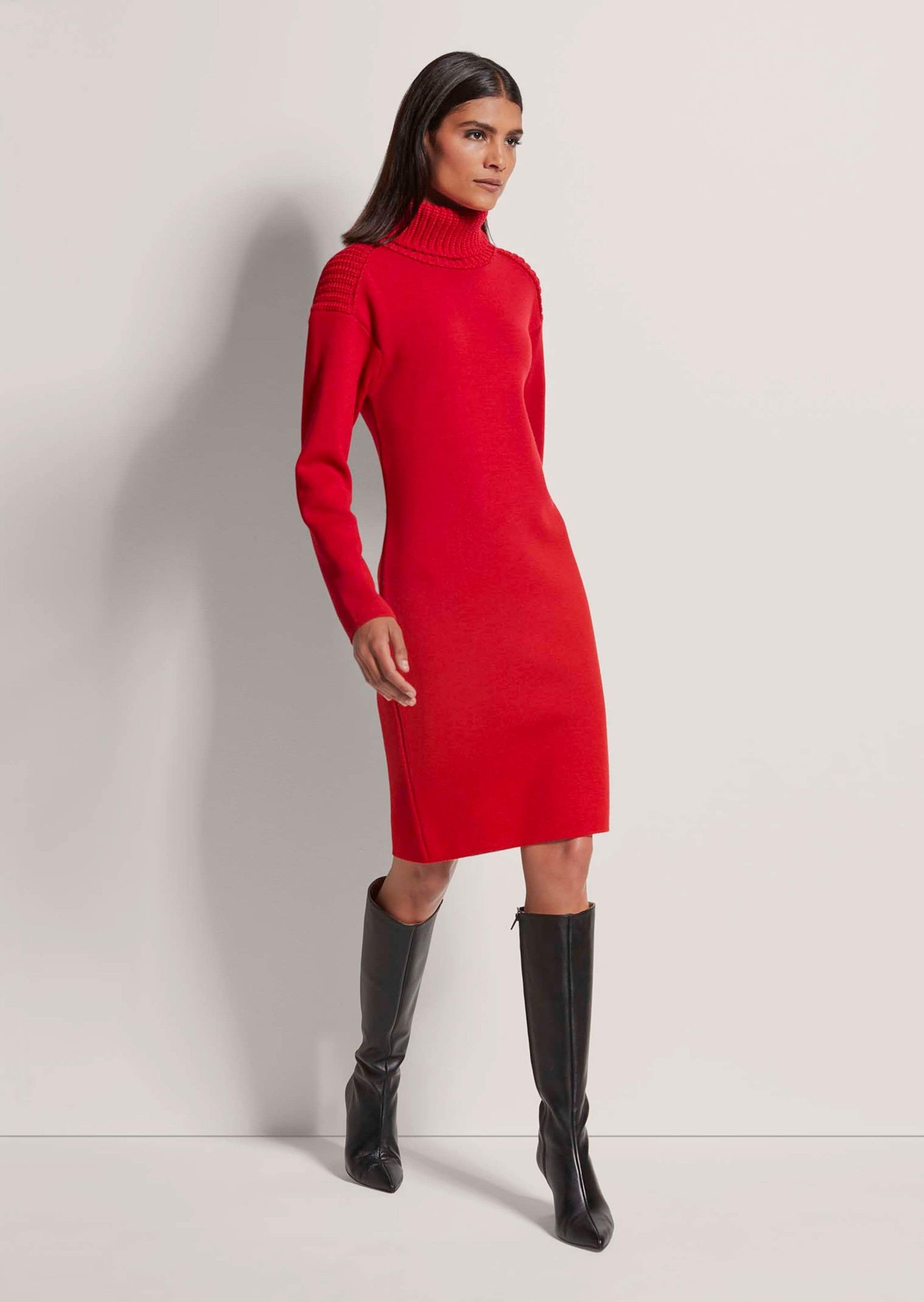 MADELEINE Strickkleid Legeres Strickkleid mit weitem Rollkragen