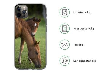 MuchoWow Handyhülle Pferde - Gras - Porträt, Handyhülle Apple iPhone 12 Pro Max, Smartphone-Bumper, Print, Handy