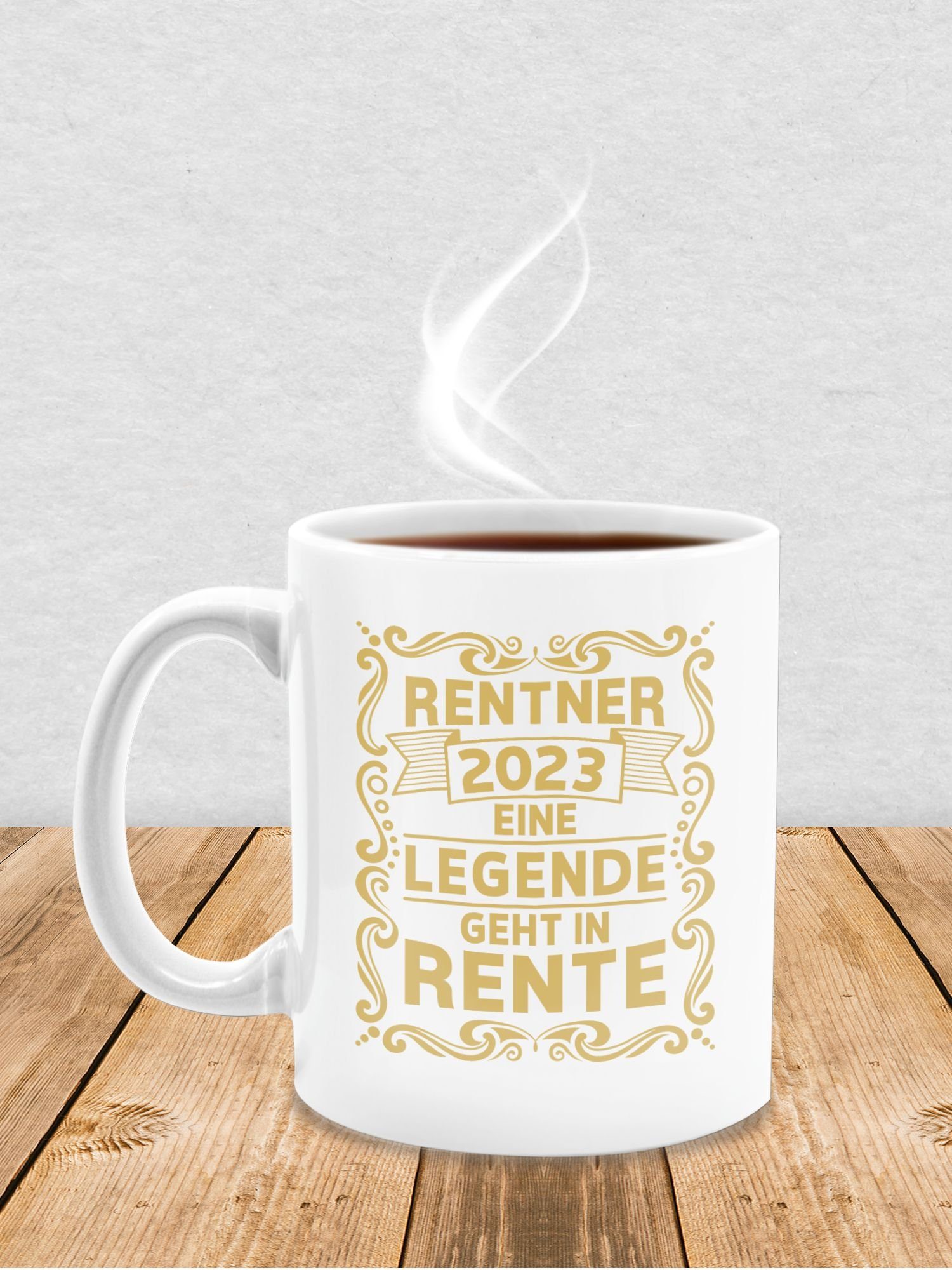 Shirtracer Tasse Rentner 2023 Eine in Legende Rente, Kaffeetasse Rente Geschenk 1 geht Weiß Keramik