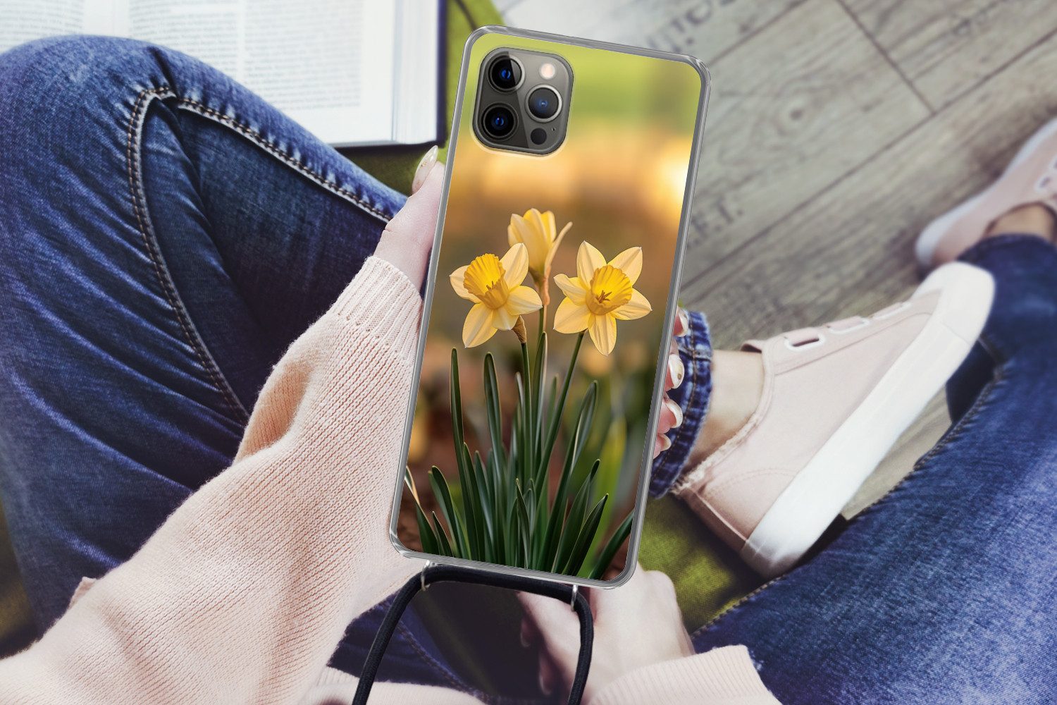 MuchoWow Handyhülle für Apple iPhone 13 Pro Blumen - Gelb - Unscharf, Tragbare Handyhüllen mit Kette zum umhängen, Handykette Handyband
