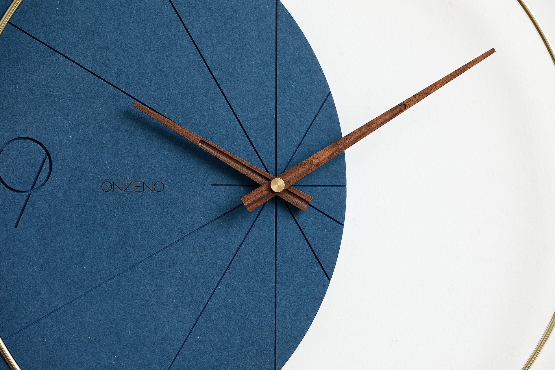 ONZENO Wanduhr THE BLUE (handgefertigte NIGHT. Design-Uhr) 58x54.5x1.2 cm