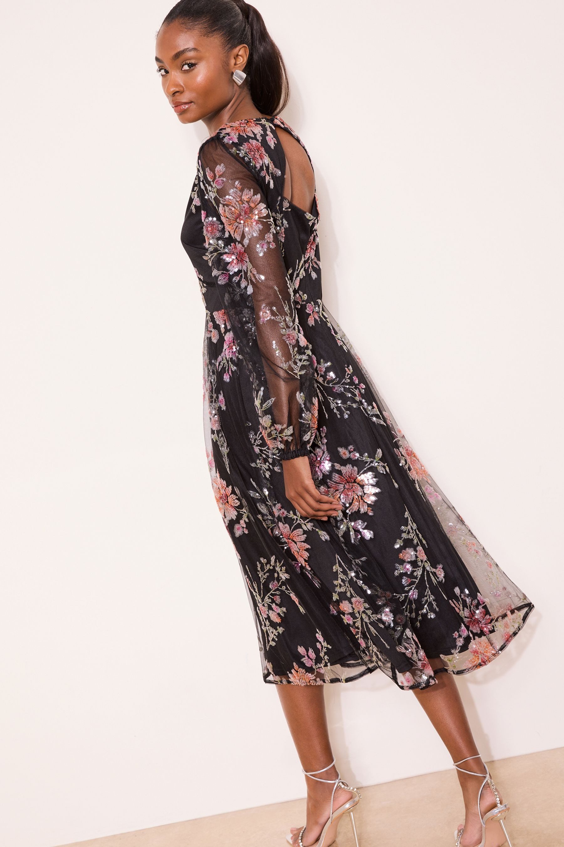 LIPSY Midikleid Lipsy Premium Maxikleid mit Meshärmeln und Print (1-tlg) günstig online kaufen