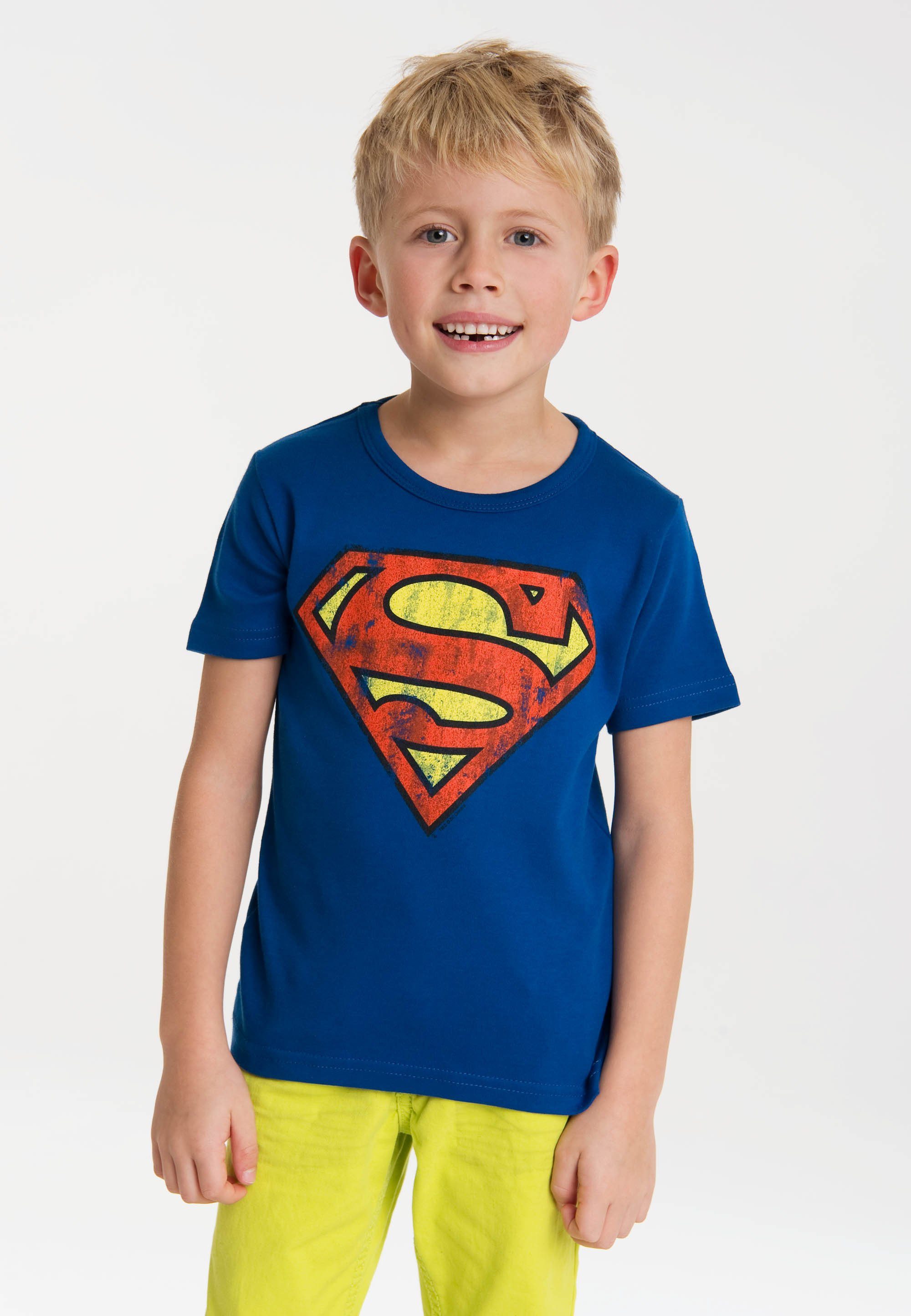 LOGOSHIRT T-Shirt Superman mit Frontprint tollem