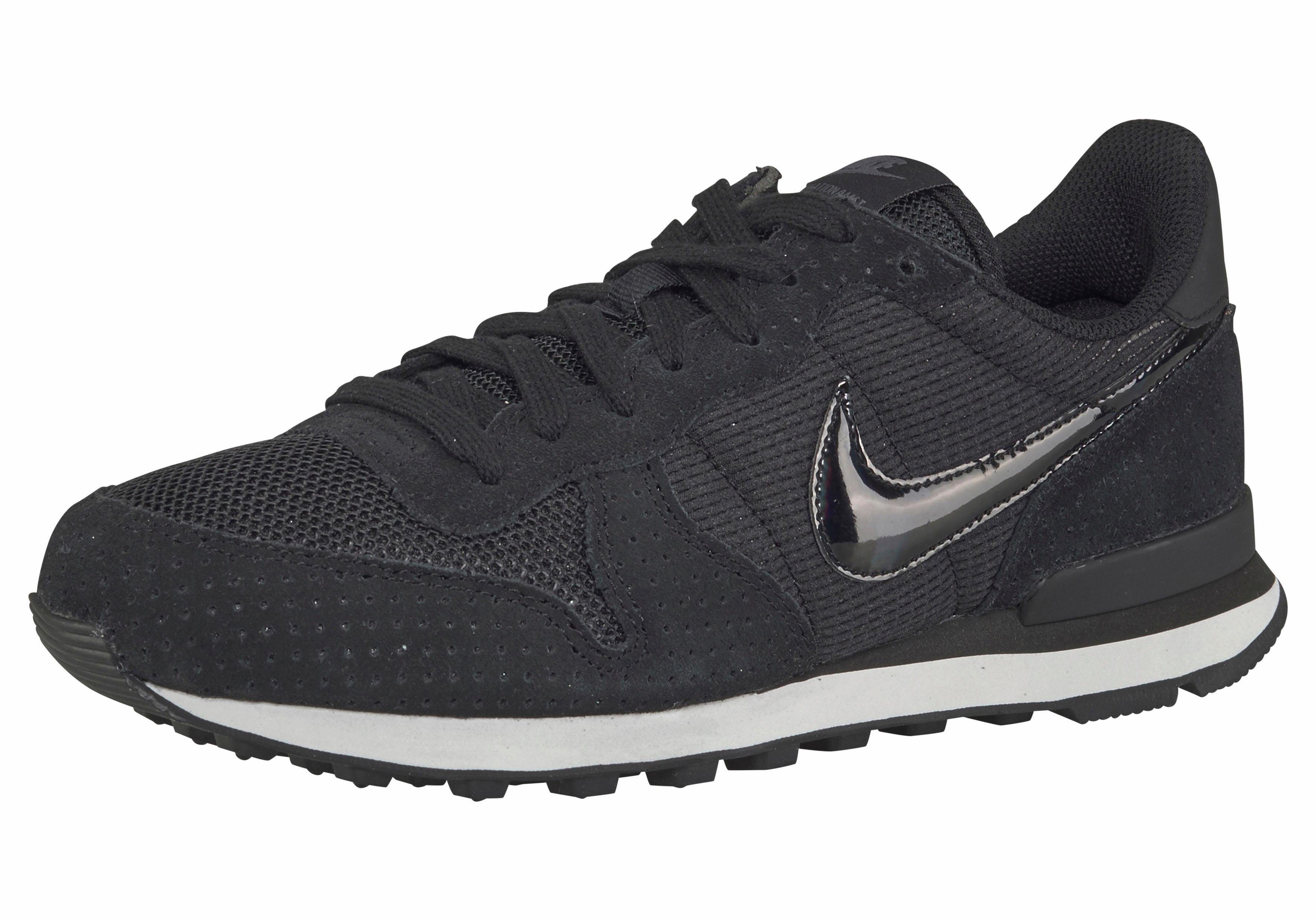 otto nike internationalist