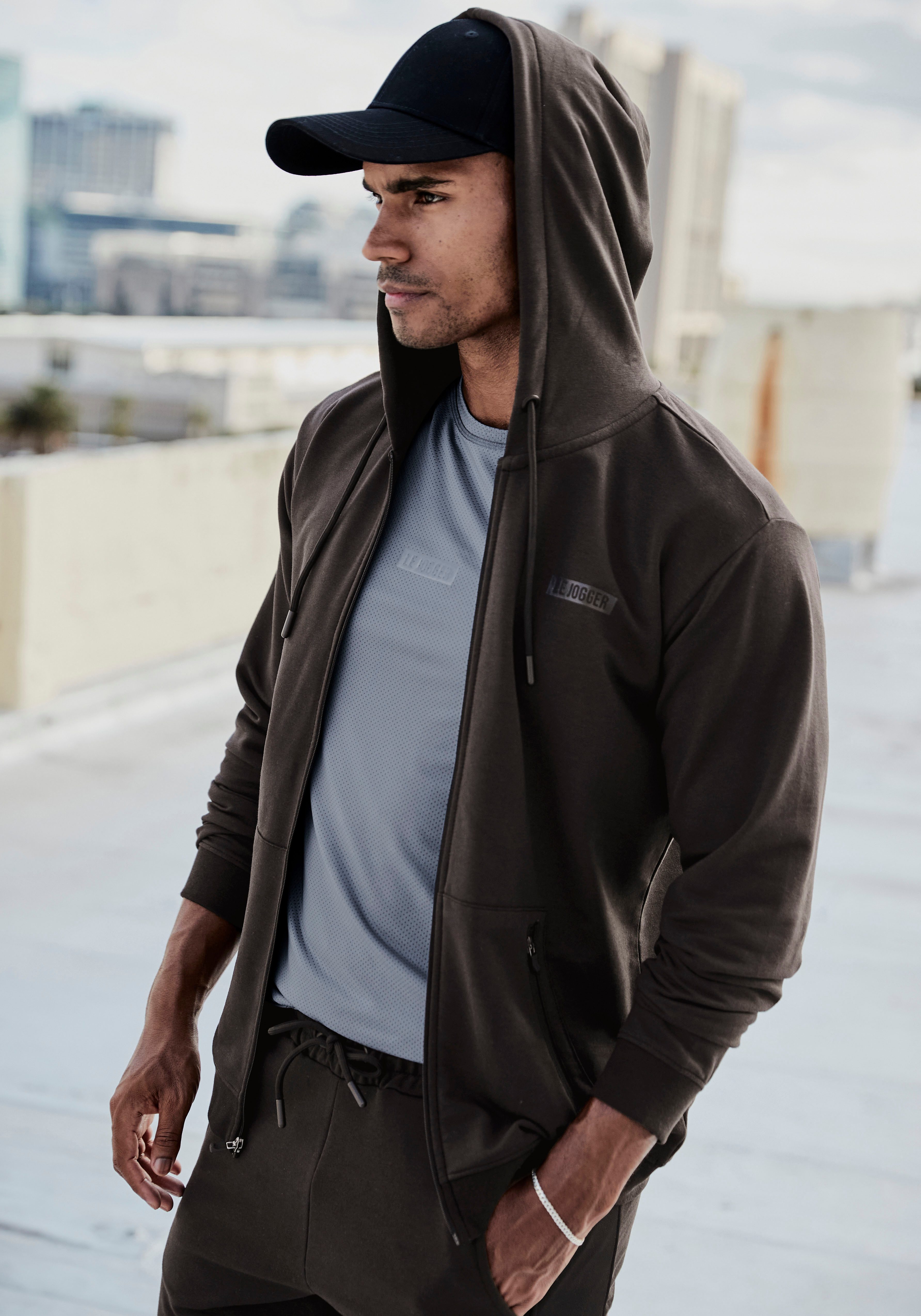 le jogger® Kapuzensweatjacke mit seitlichen Reißverschlusstaschen günstig online kaufen