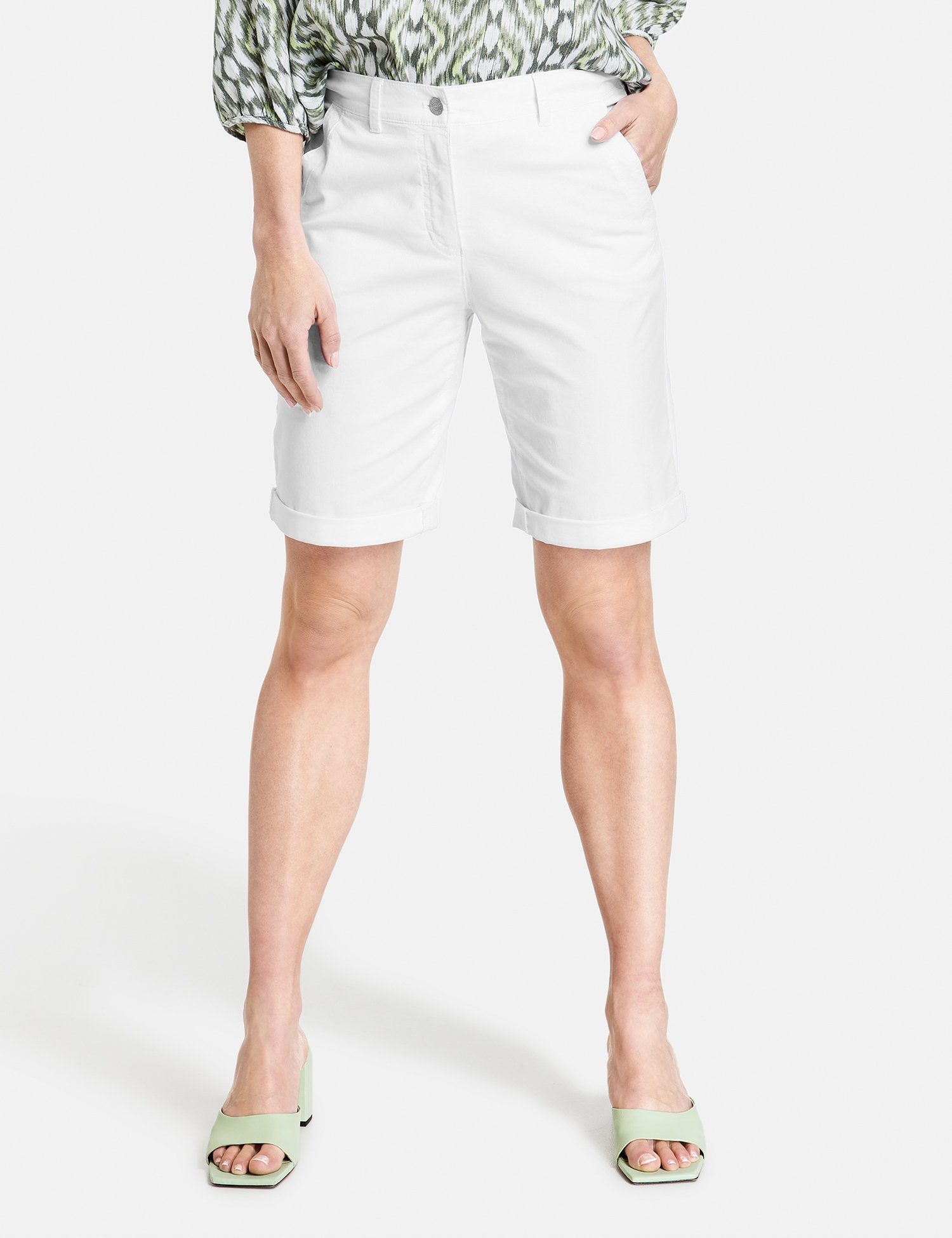 GERRY WEBER 7/8-Hose Shorts mit Saum gekrempeltem weiß/weiß