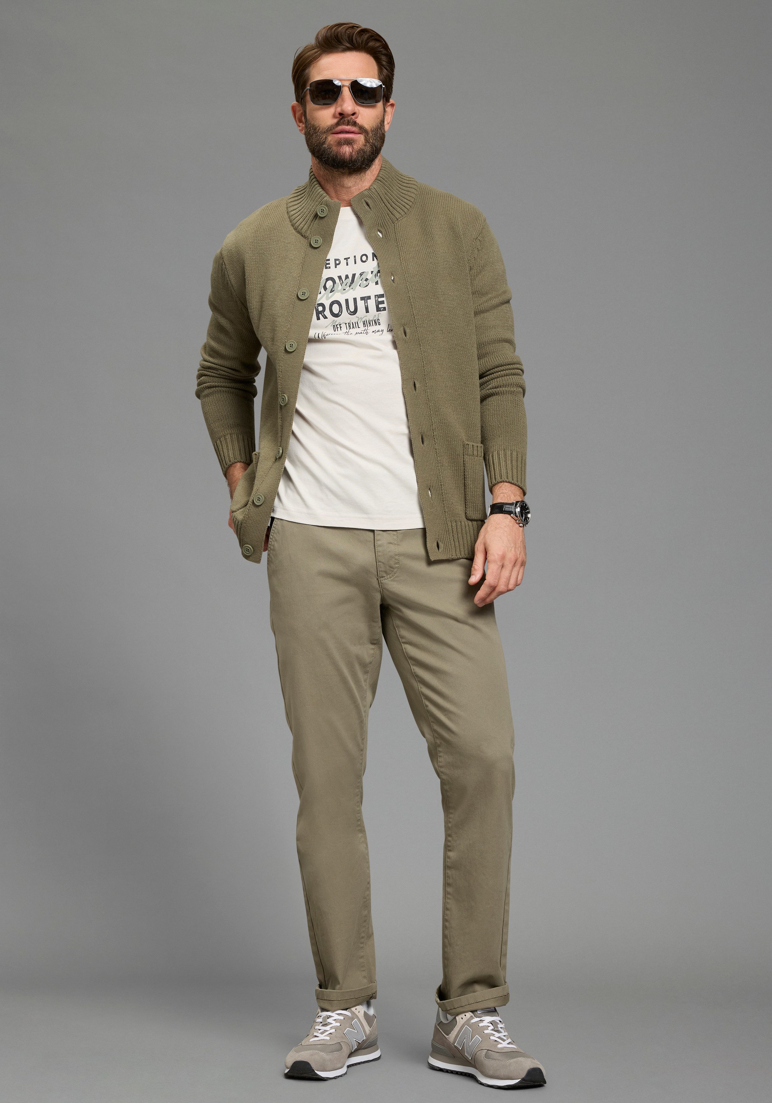 Man's World Dehnbund-Hose Dehnbund Chino gerade geschnitten, mit Eingrifftaschen und Gesäßtaschen, unifarben – Bild 4 von 5