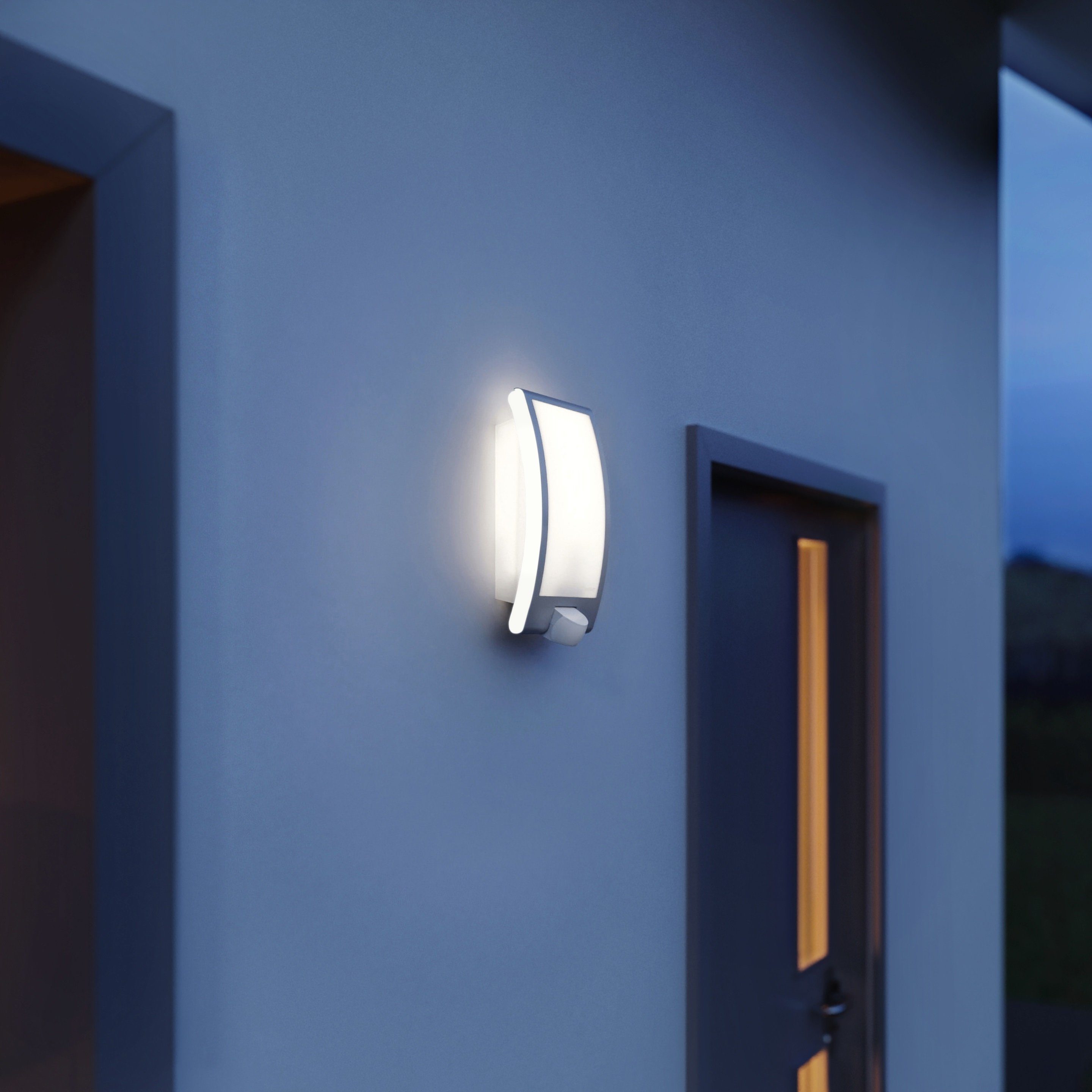 steinel Außen-Wandleuchte L 22, mit Bewegungsmelder, ohne Leuchtmittel, 180° Bewegungsmelder, E27, 60W, LED, Anthrazit