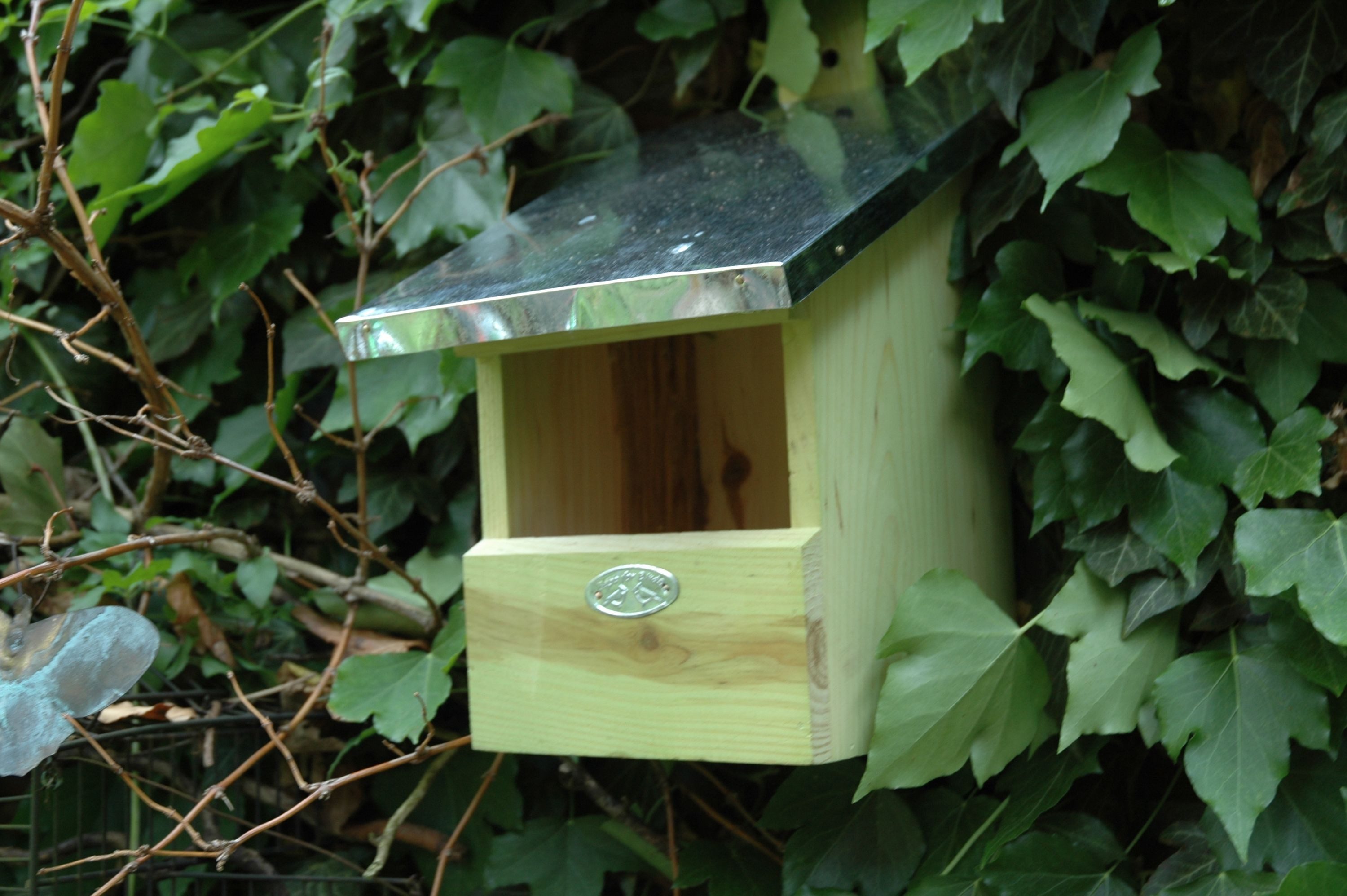 esschert design Nistkasten Nistkasten Rotkehlchen Rotschwänzchen Brutkasten Vogelhaus grün Holz